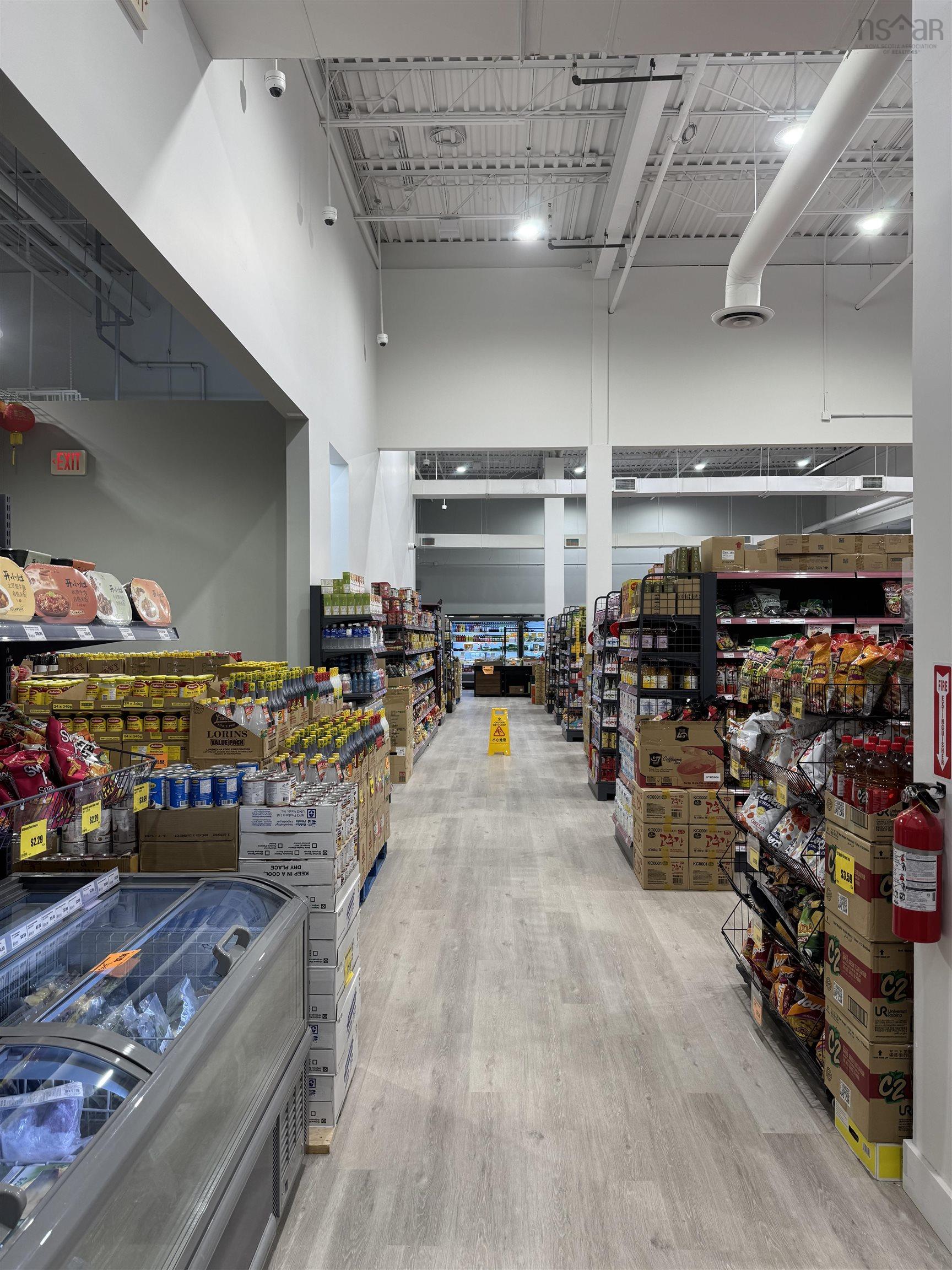 $599,000.00: 15-16 201 Chain Lake Drive, Halifax