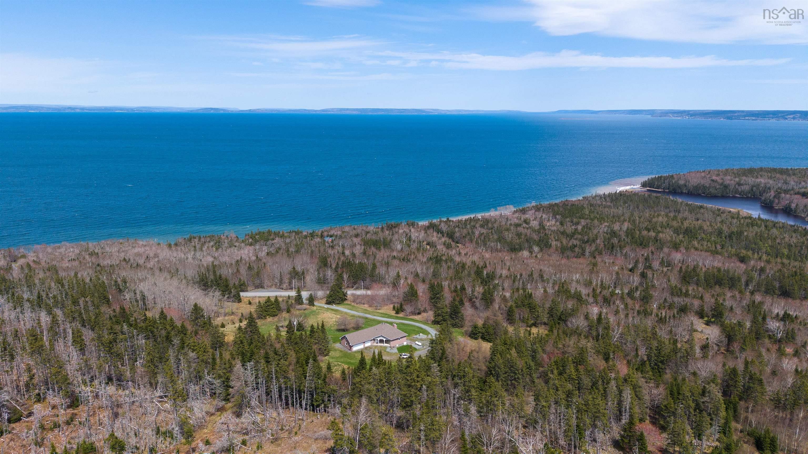 $1,490,000.00: 6260 West Bay Road, Roberta