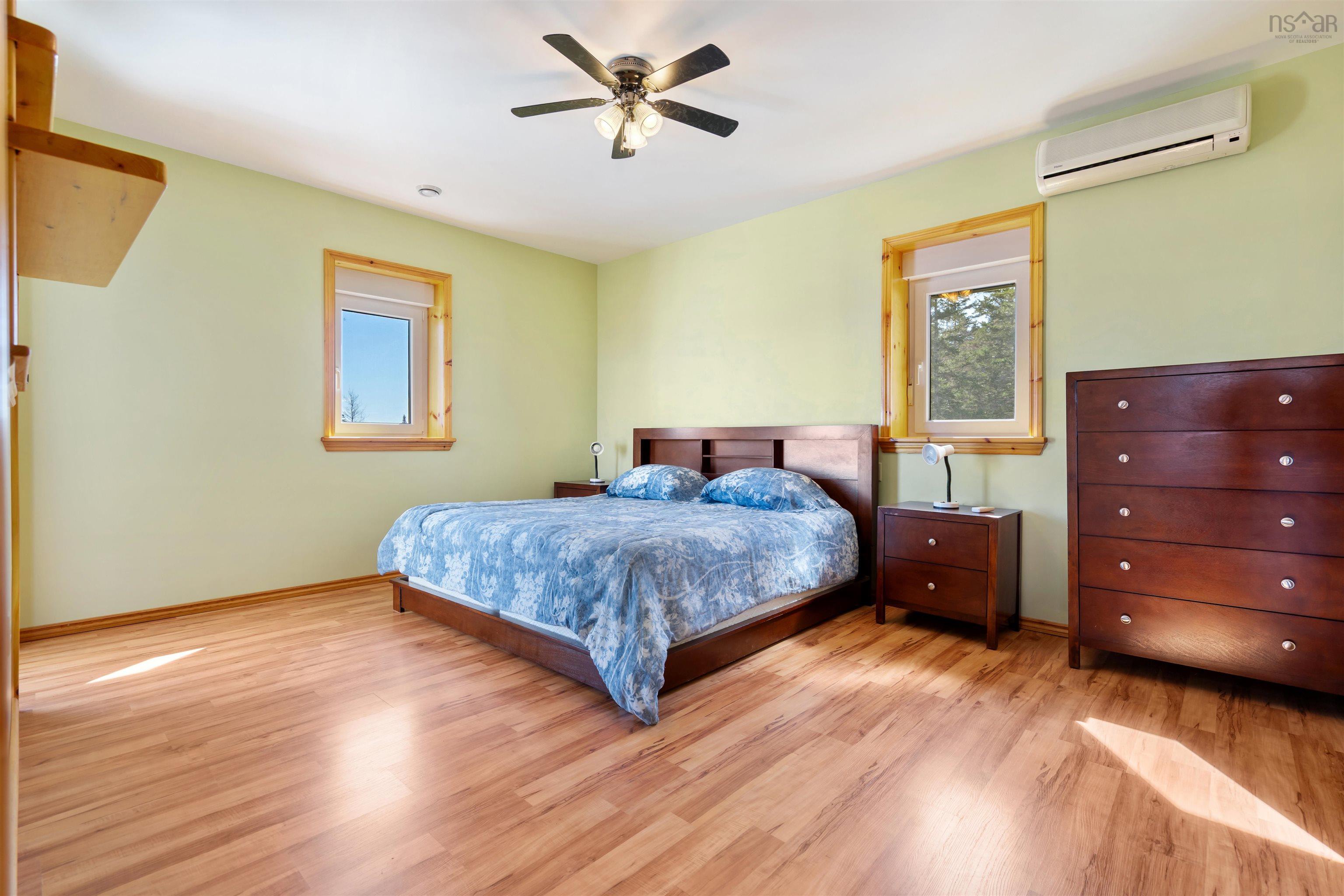 $1,490,000.00: 6260 West Bay Road, Roberta