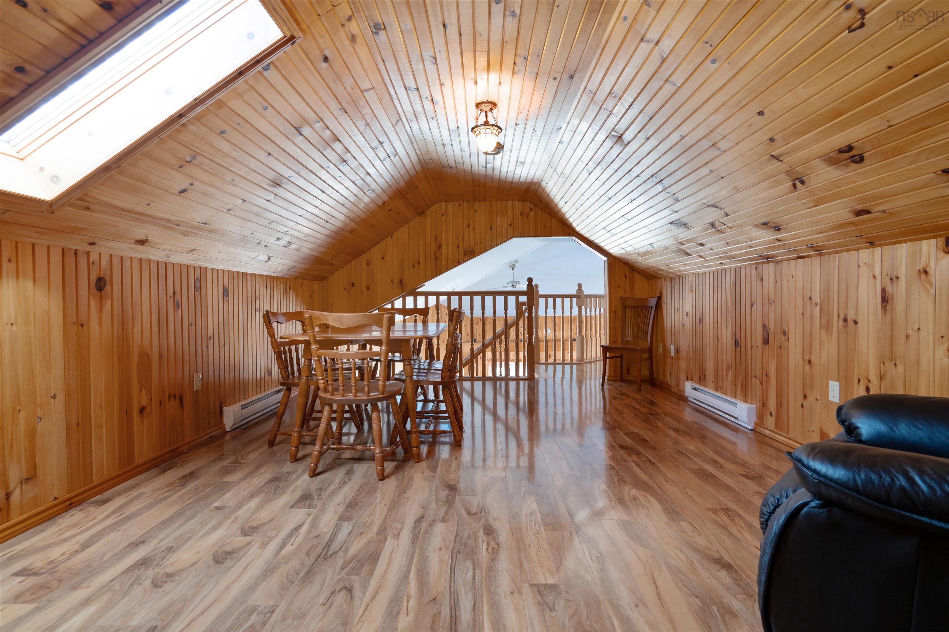 $1,490,000.00: 6260 West Bay Road, Roberta