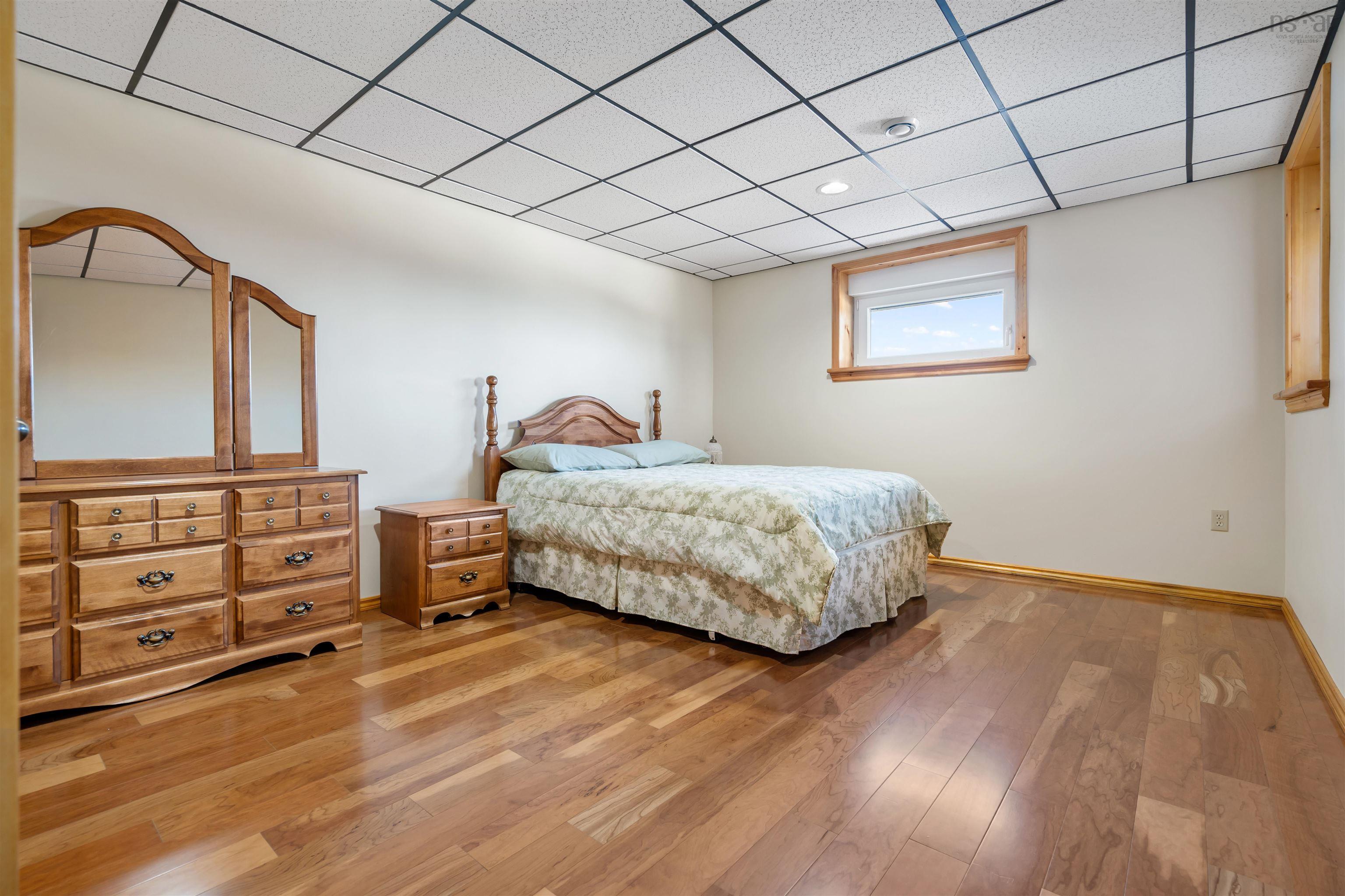 $1,490,000.00: 6260 West Bay Road, Roberta