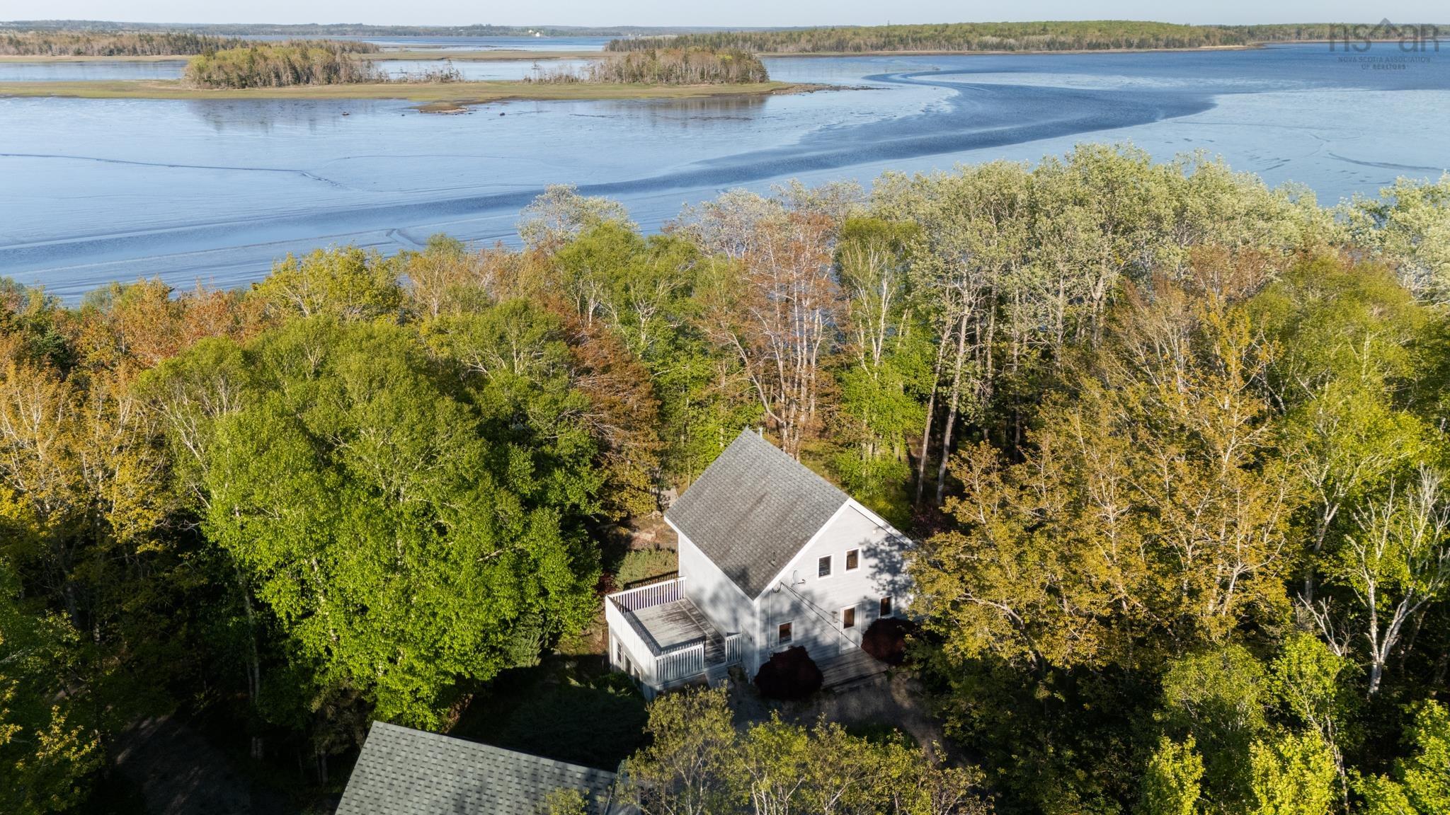 $395,000.00: 81 Chemin Des Bouleaux, Sluice Point