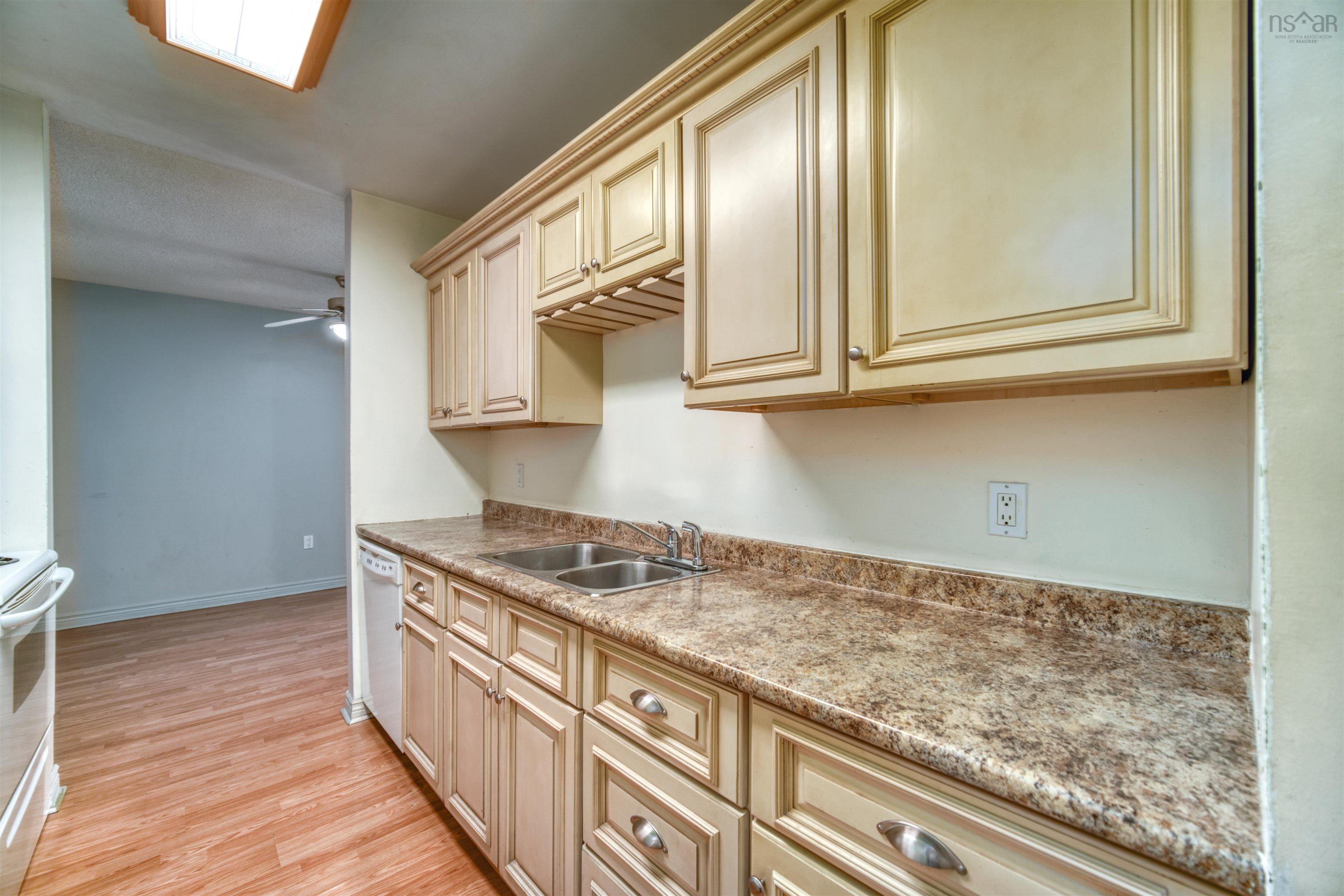 $344,900.00: 417 15 Langbrae Drive, Halifax