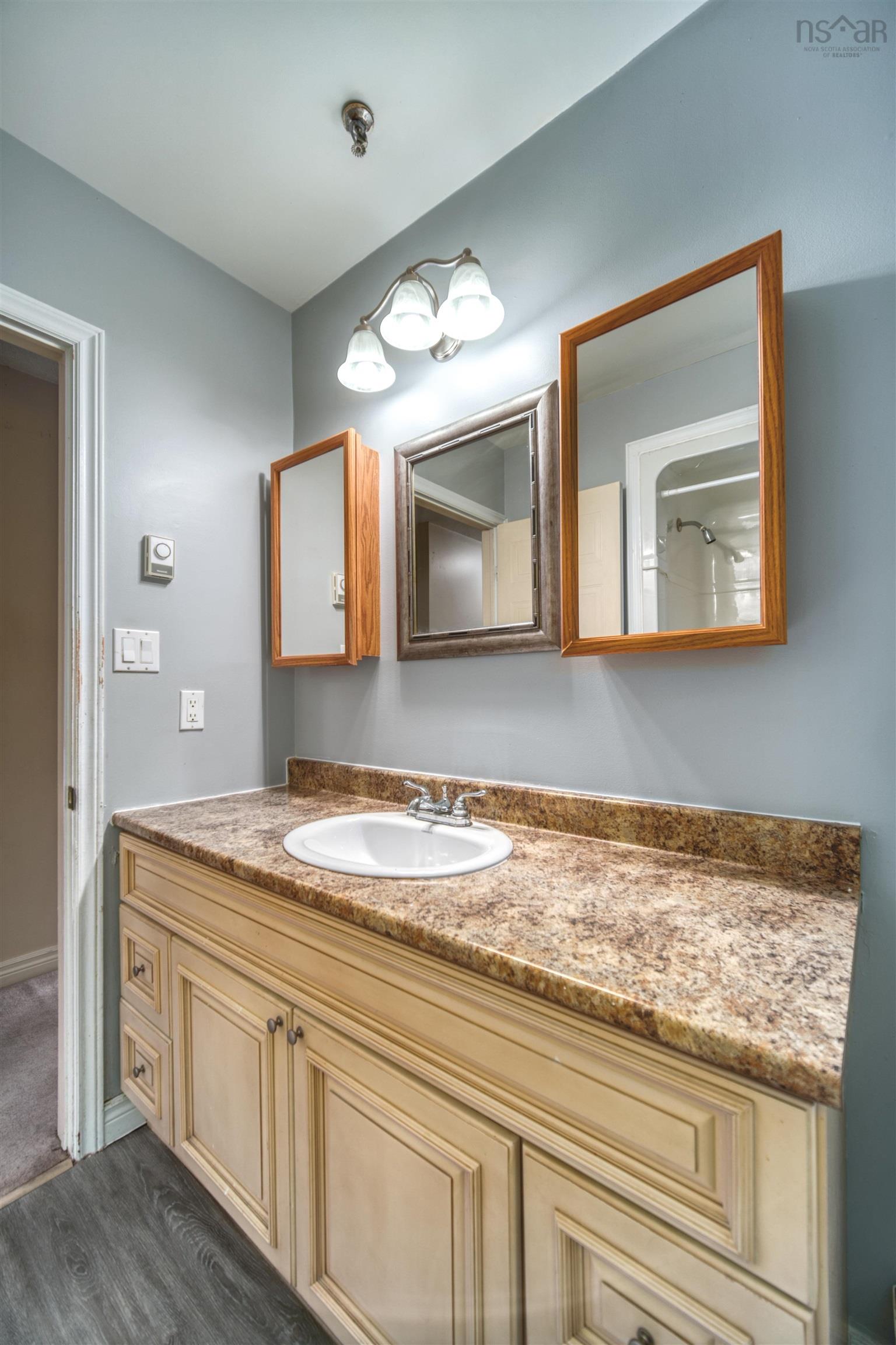 $344,900.00: 417 15 Langbrae Drive, Halifax