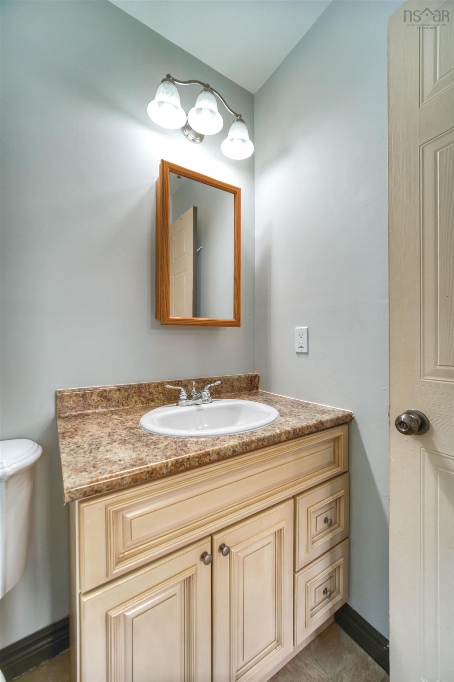 $344,900.00: 417 15 Langbrae Drive, Halifax