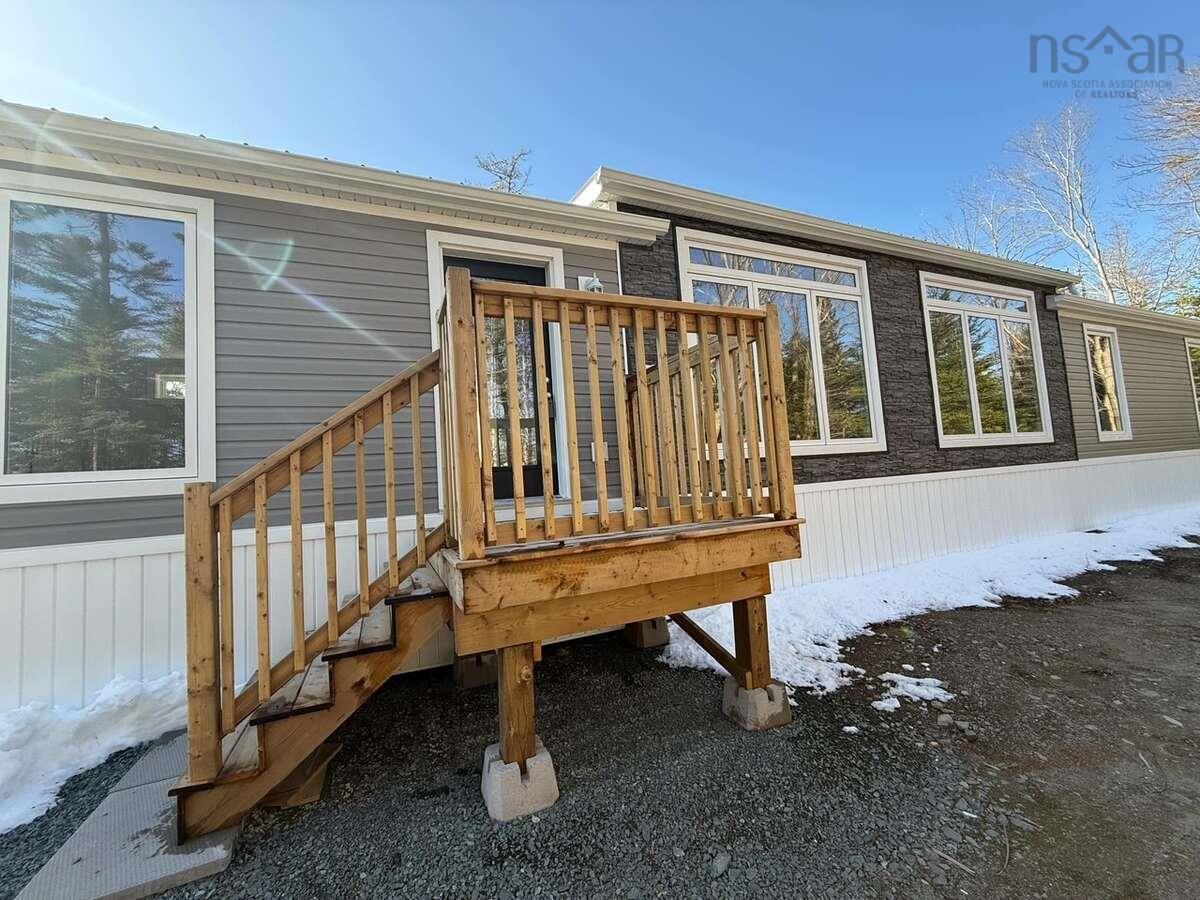 $395,000.00: 2923 St Margarets Bay Road, Timberlea