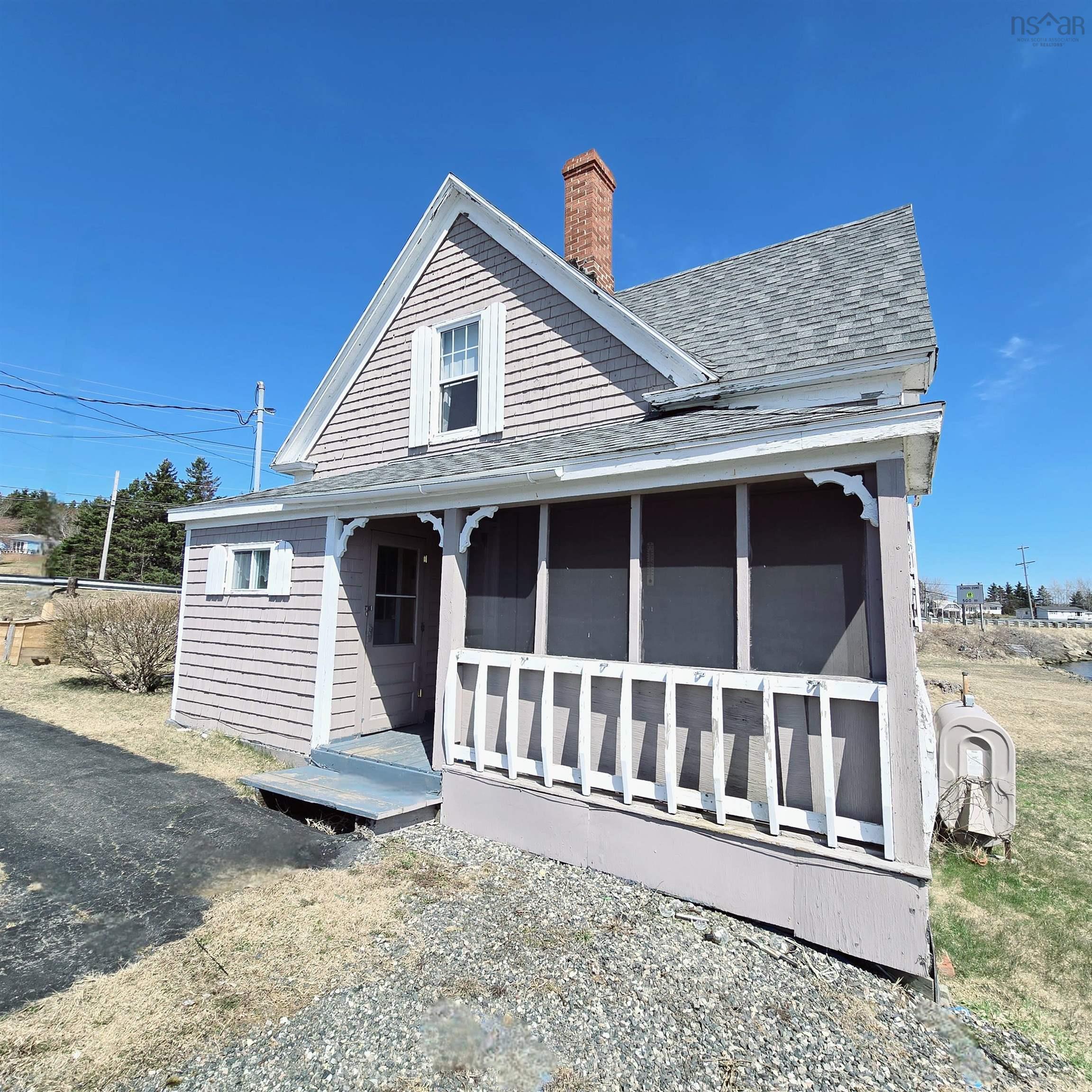 $250,000.00: 1 Hillside Boularderie Road, Groves Point