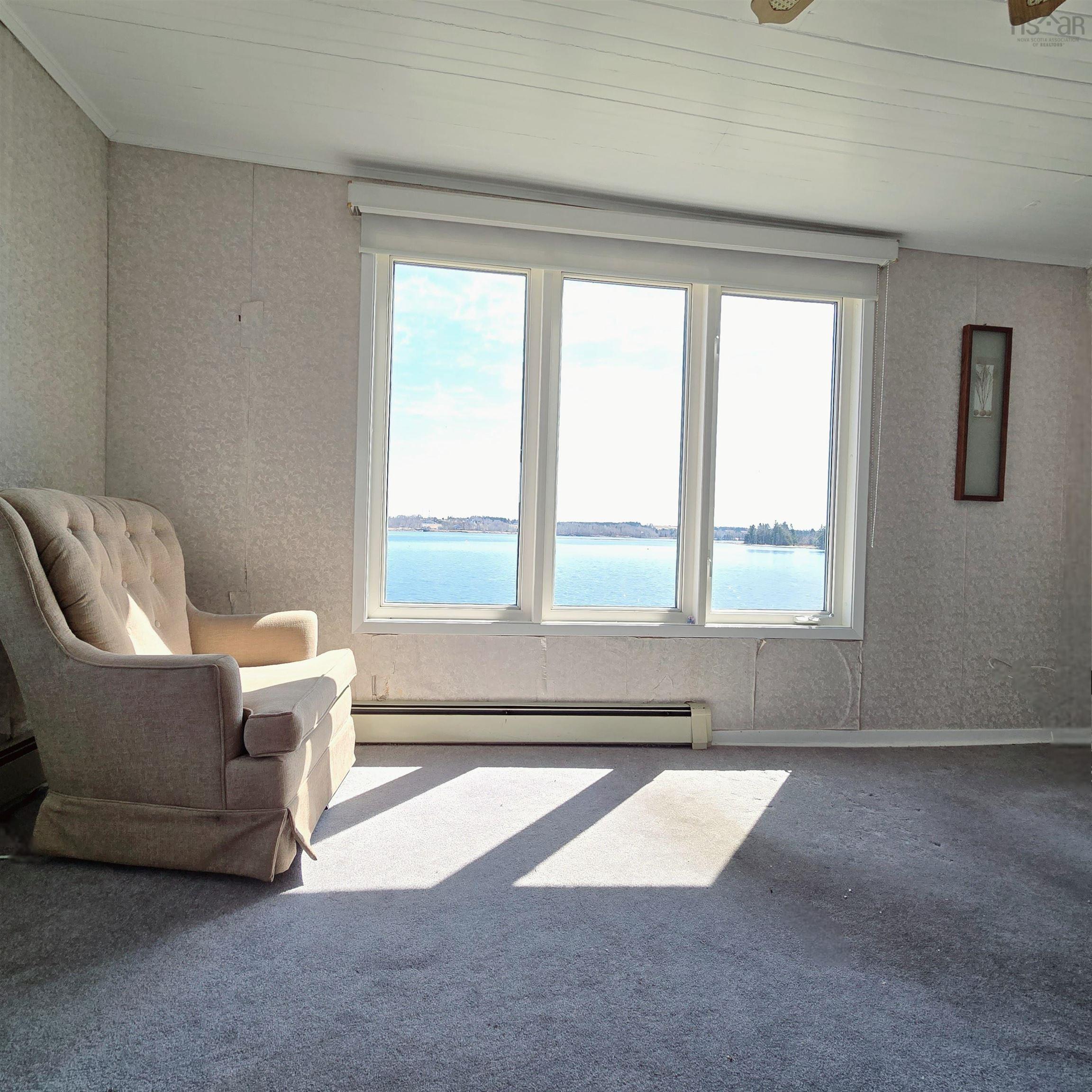 $250,000.00: 1 Hillside Boularderie Road, Groves Point