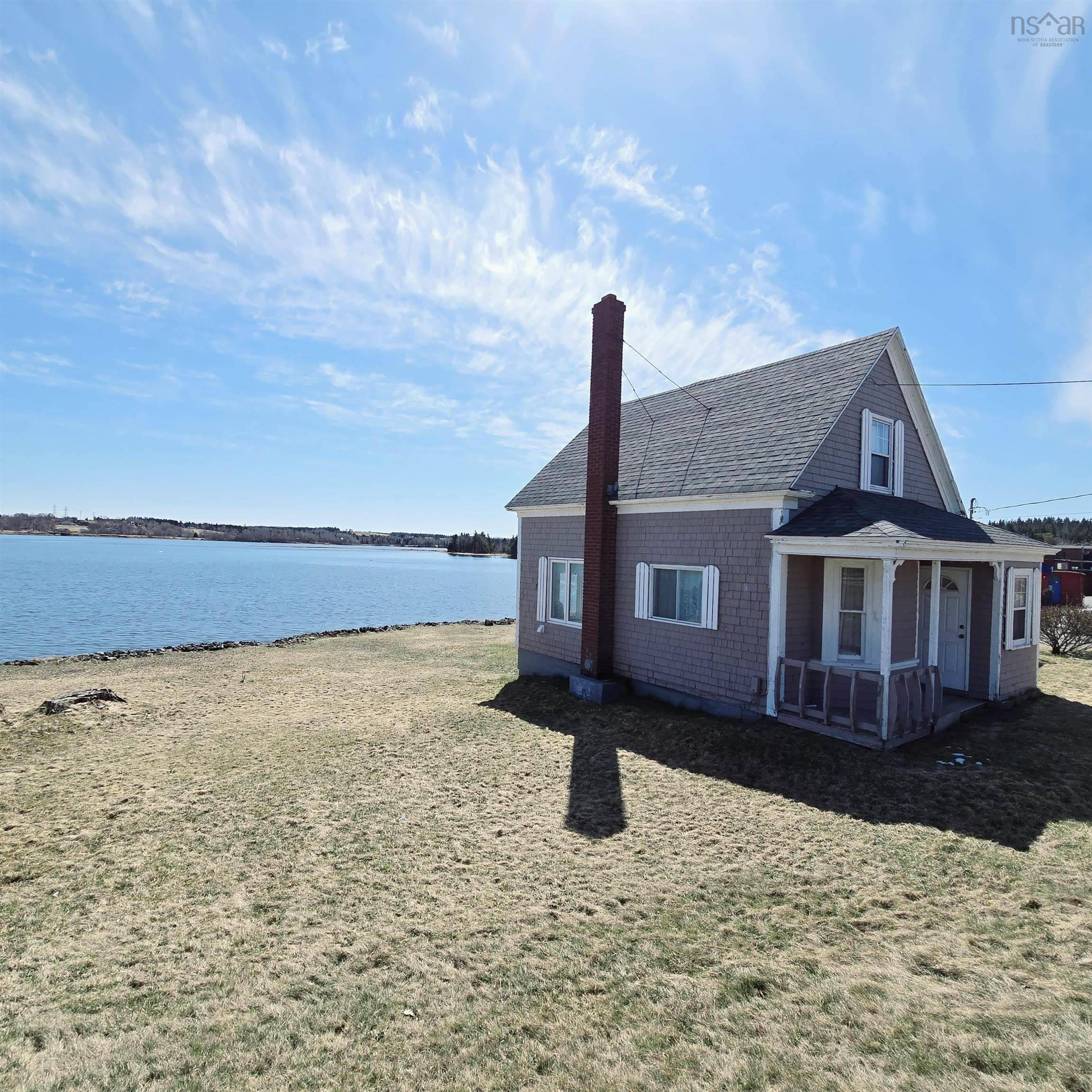 $250,000.00: 1 Hillside Boularderie Road, Groves Point
