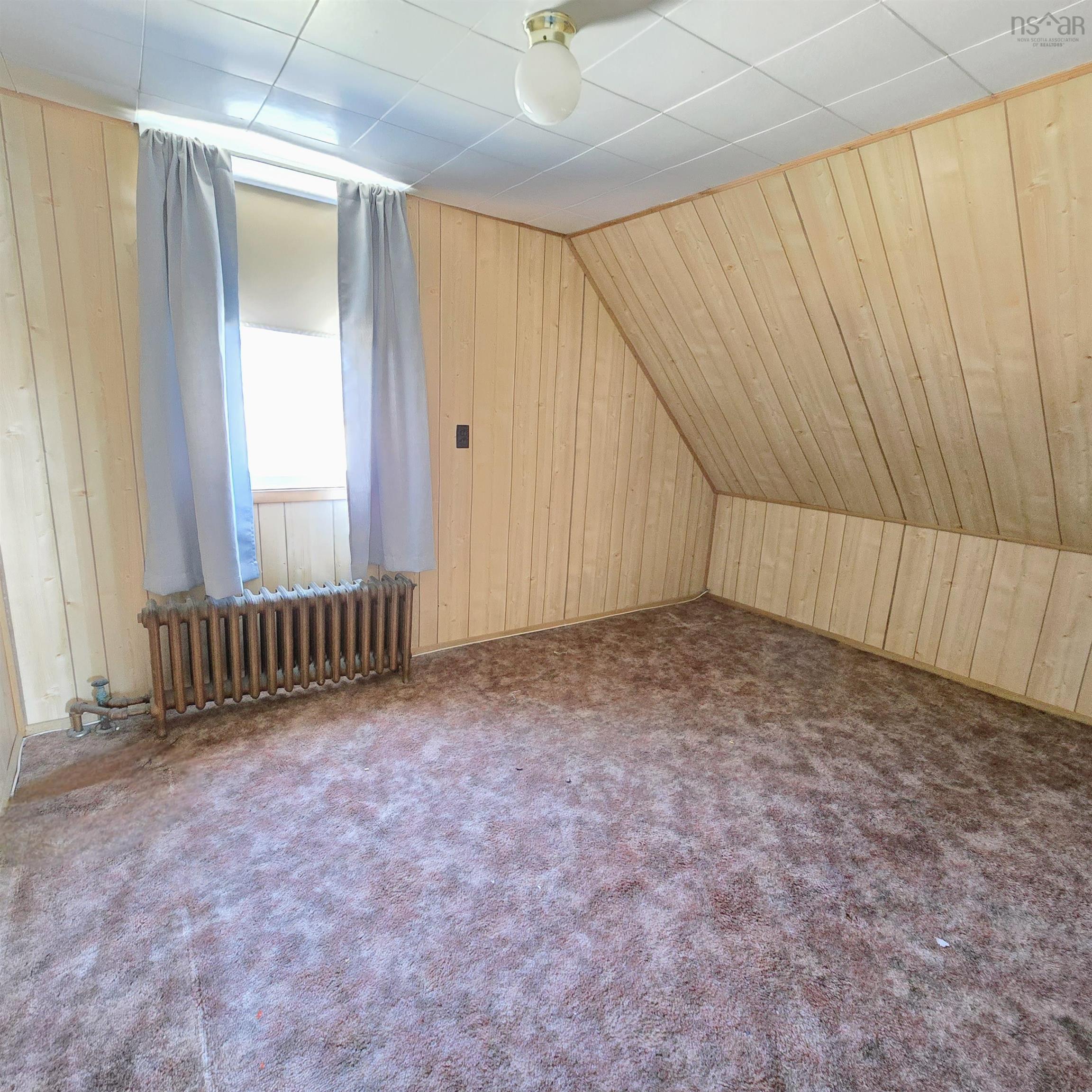 $250,000.00: 1 Hillside Boularderie Road, Groves Point