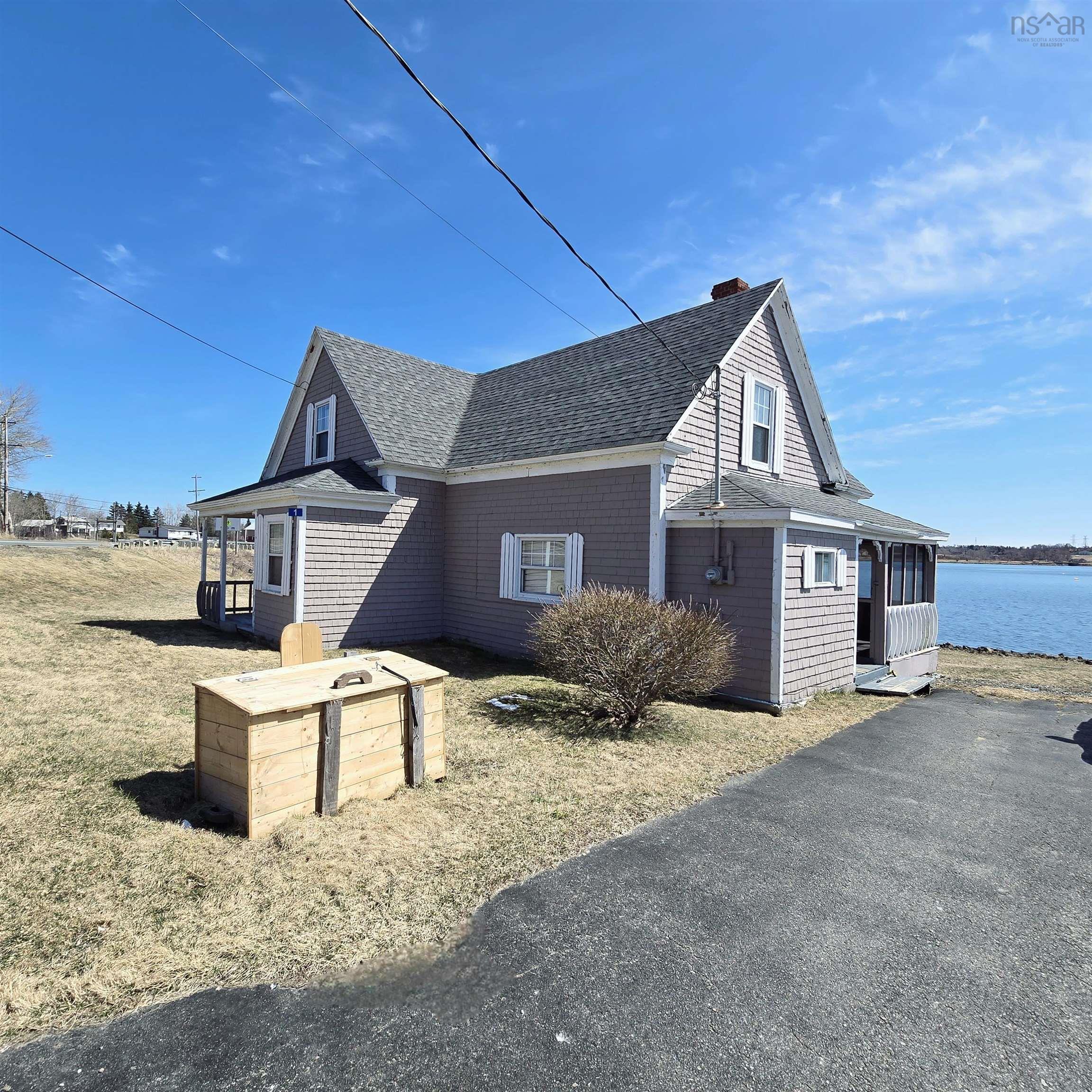 $250,000.00: 1 Hillside Boularderie Road, Groves Point