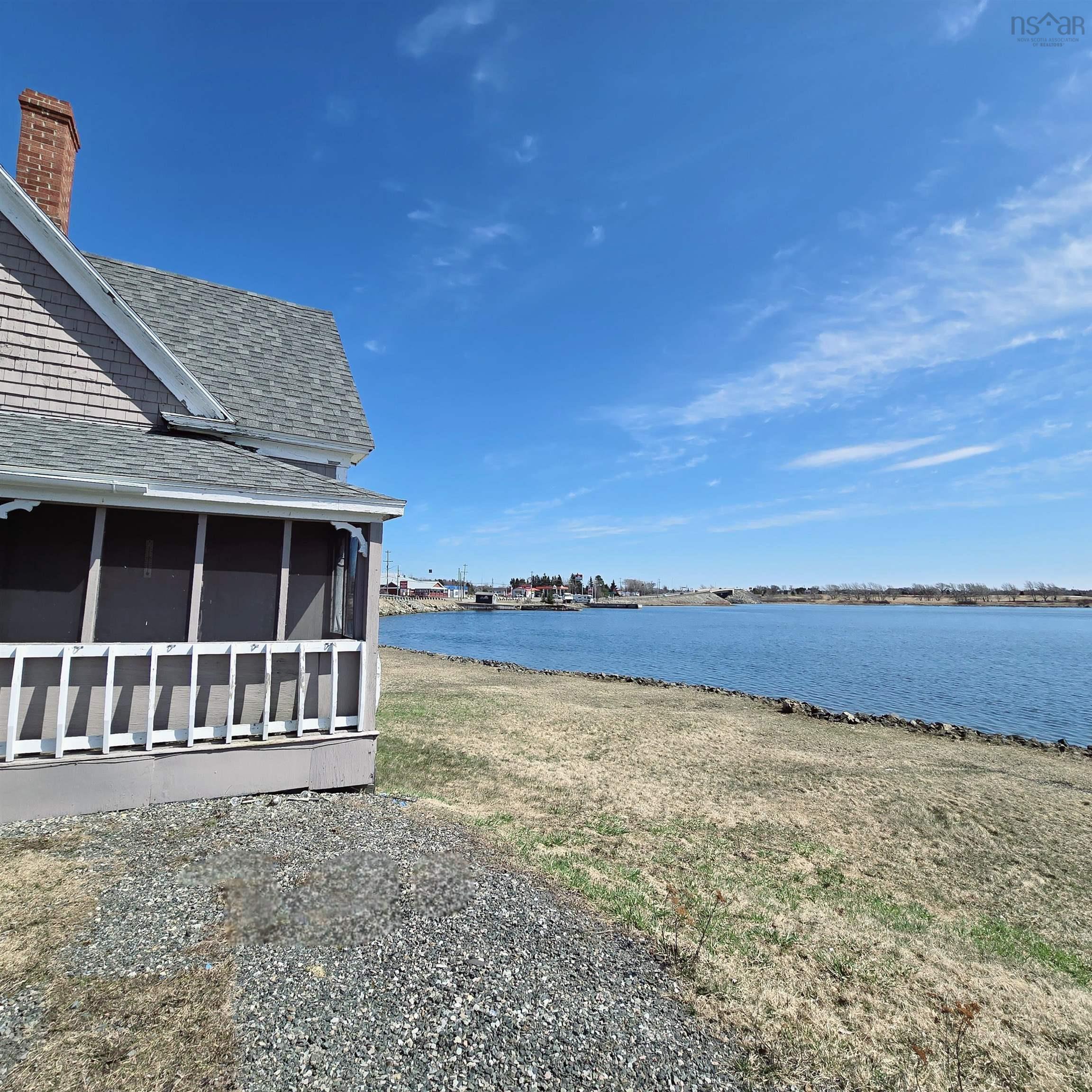 $250,000.00: 1 Hillside Boularderie Road, Groves Point