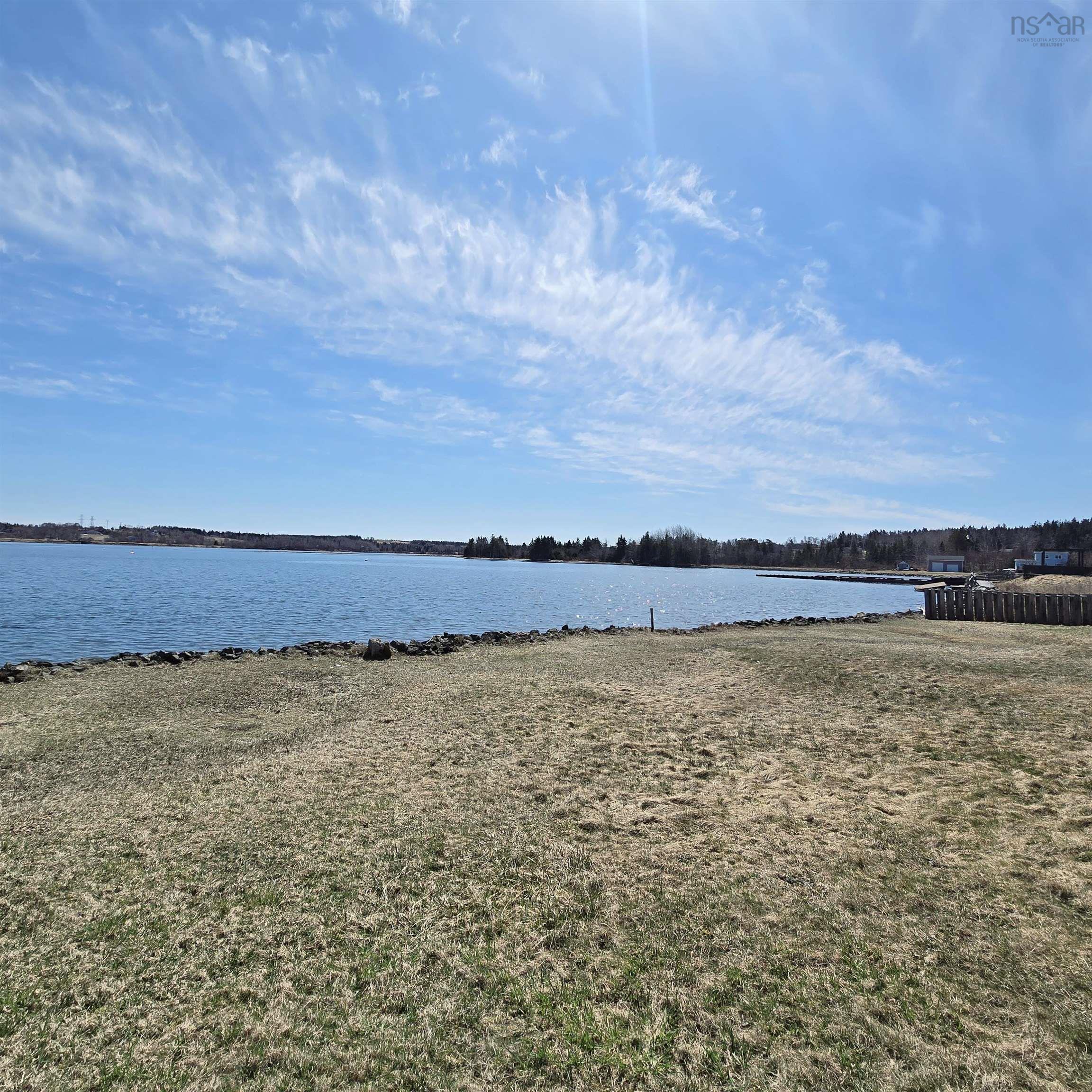 $250,000.00: 1 Hillside Boularderie Road, Groves Point