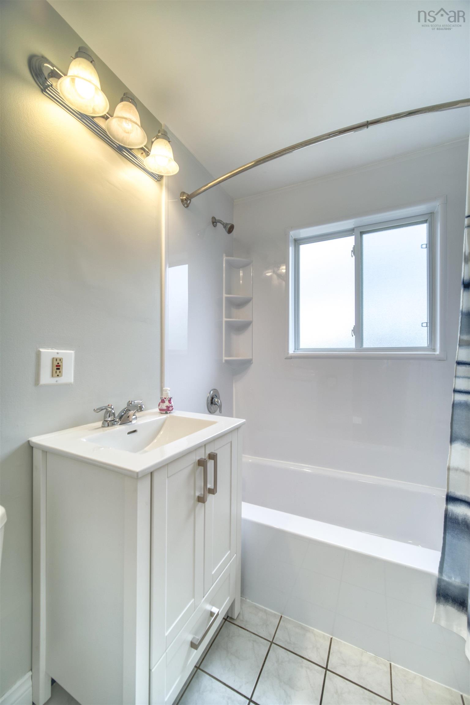 $379,500.00: 7A Centre Street, Dartmouth