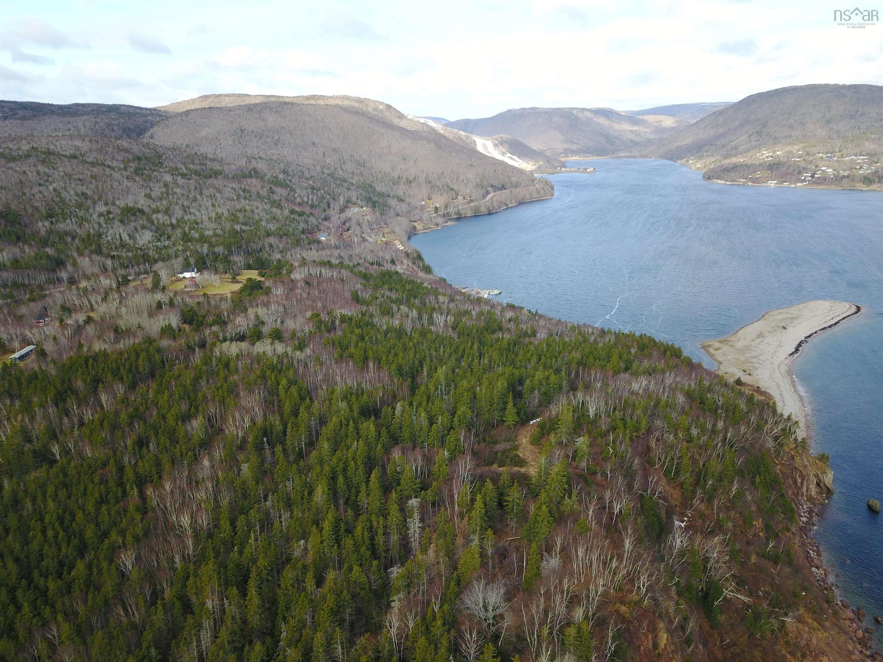 $160,000.00: Cabot Trail, Ingonish Ferry