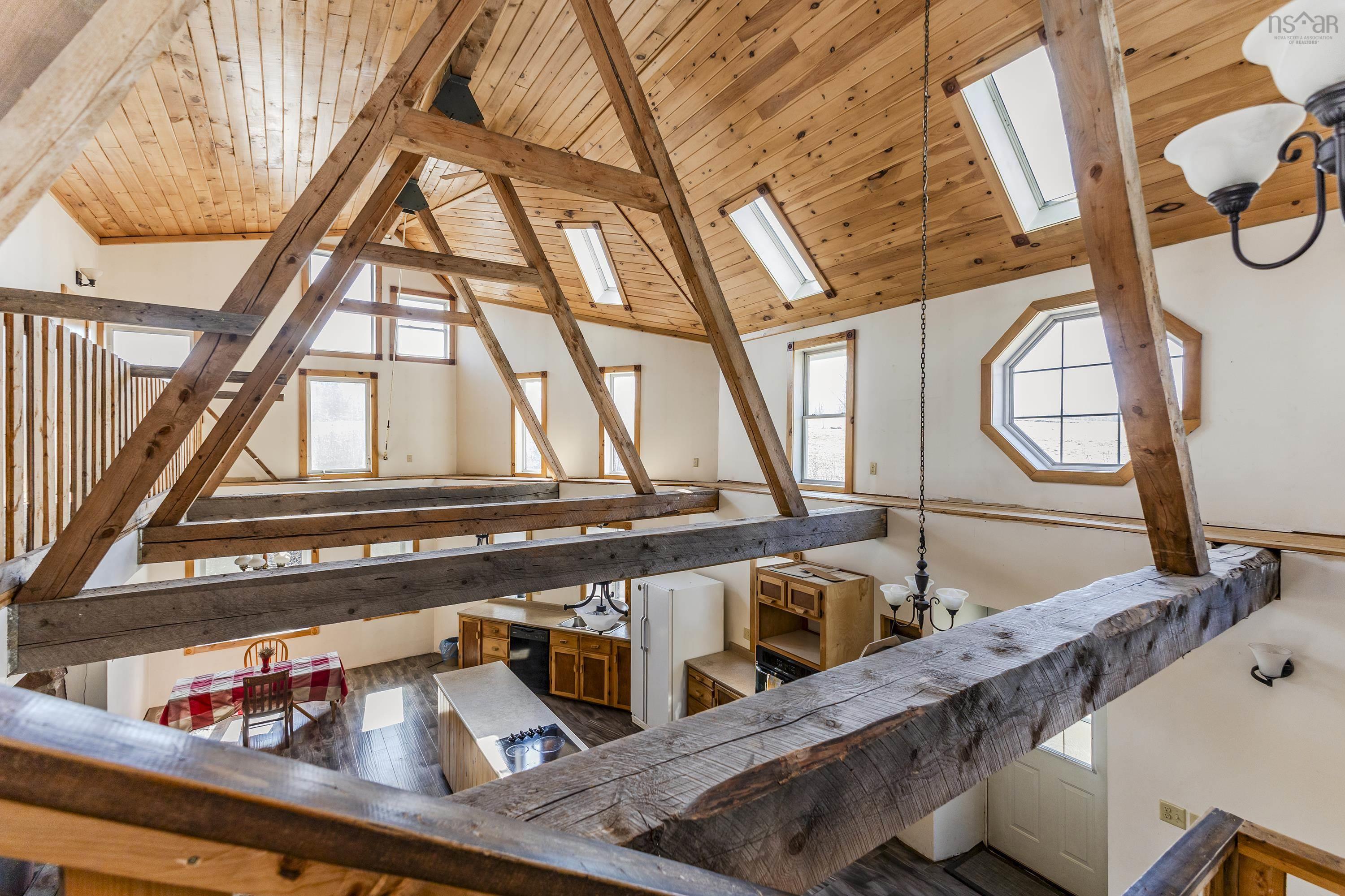 $470,000.00: 319 McAuley Road, Hedgeville