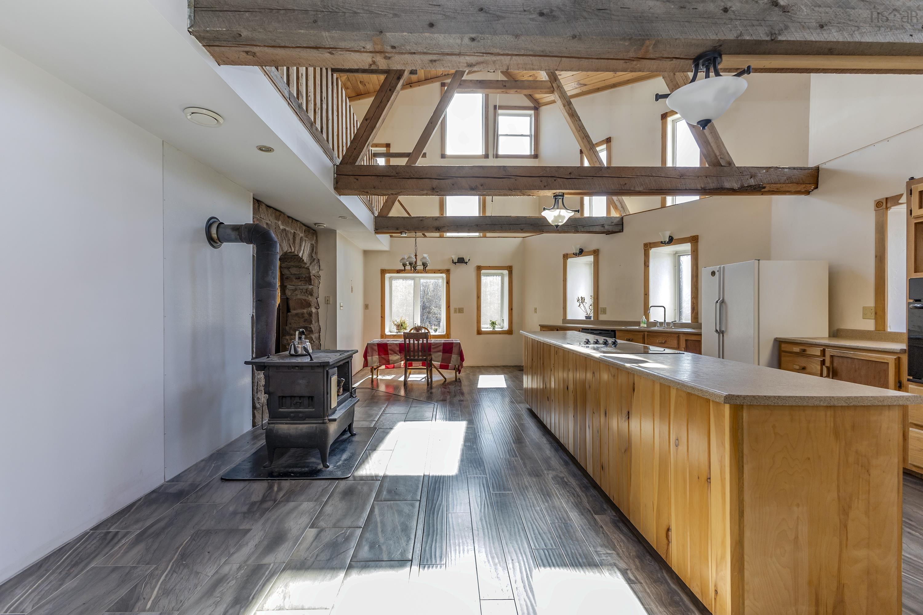 $470,000.00: 319 McAuley Road, Hedgeville