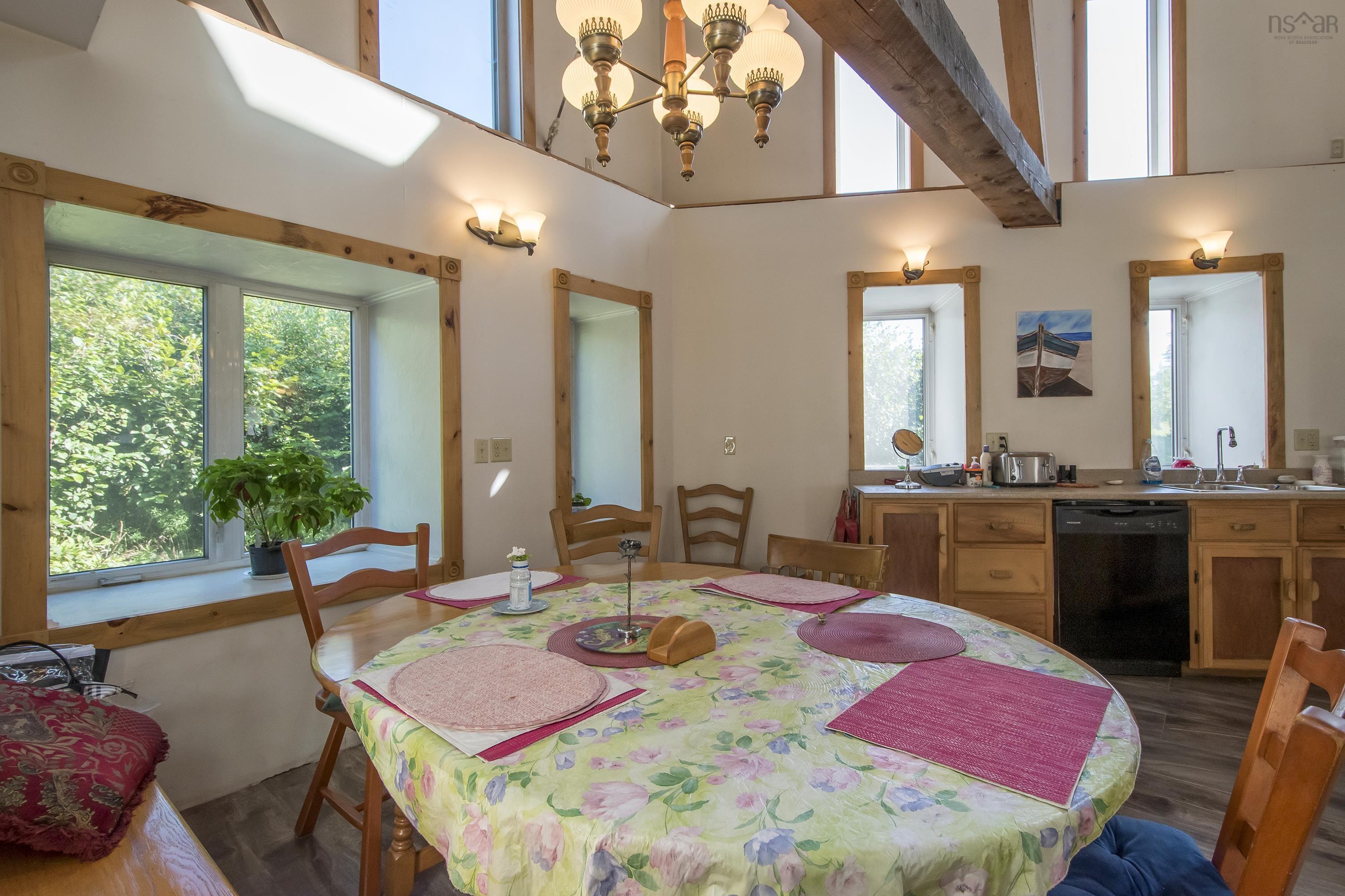 $470,000.00: 319 McAuley Road, Hedgeville