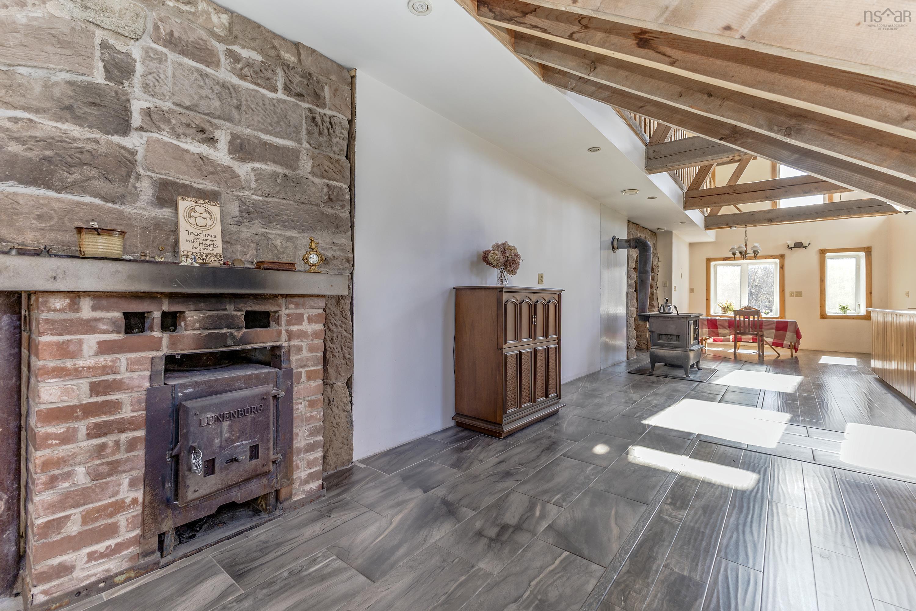 $470,000.00: 319 McAuley Road, Hedgeville