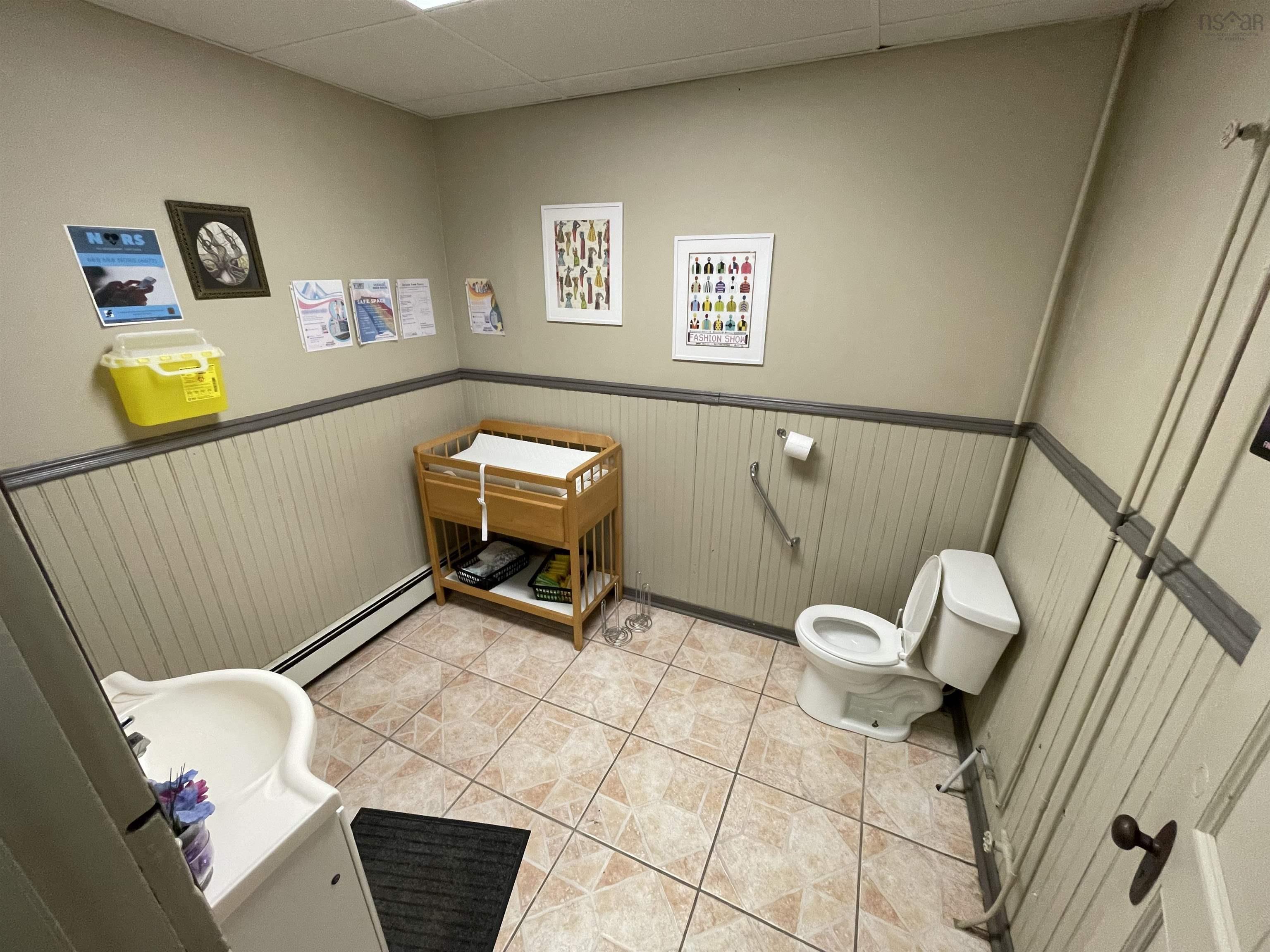 $599,000.00: 10 Lawrence Street, Amherst