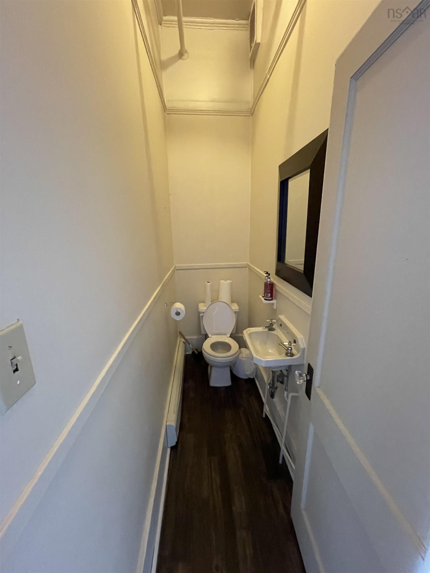 $599,000.00: 10 Lawrence Street, Amherst