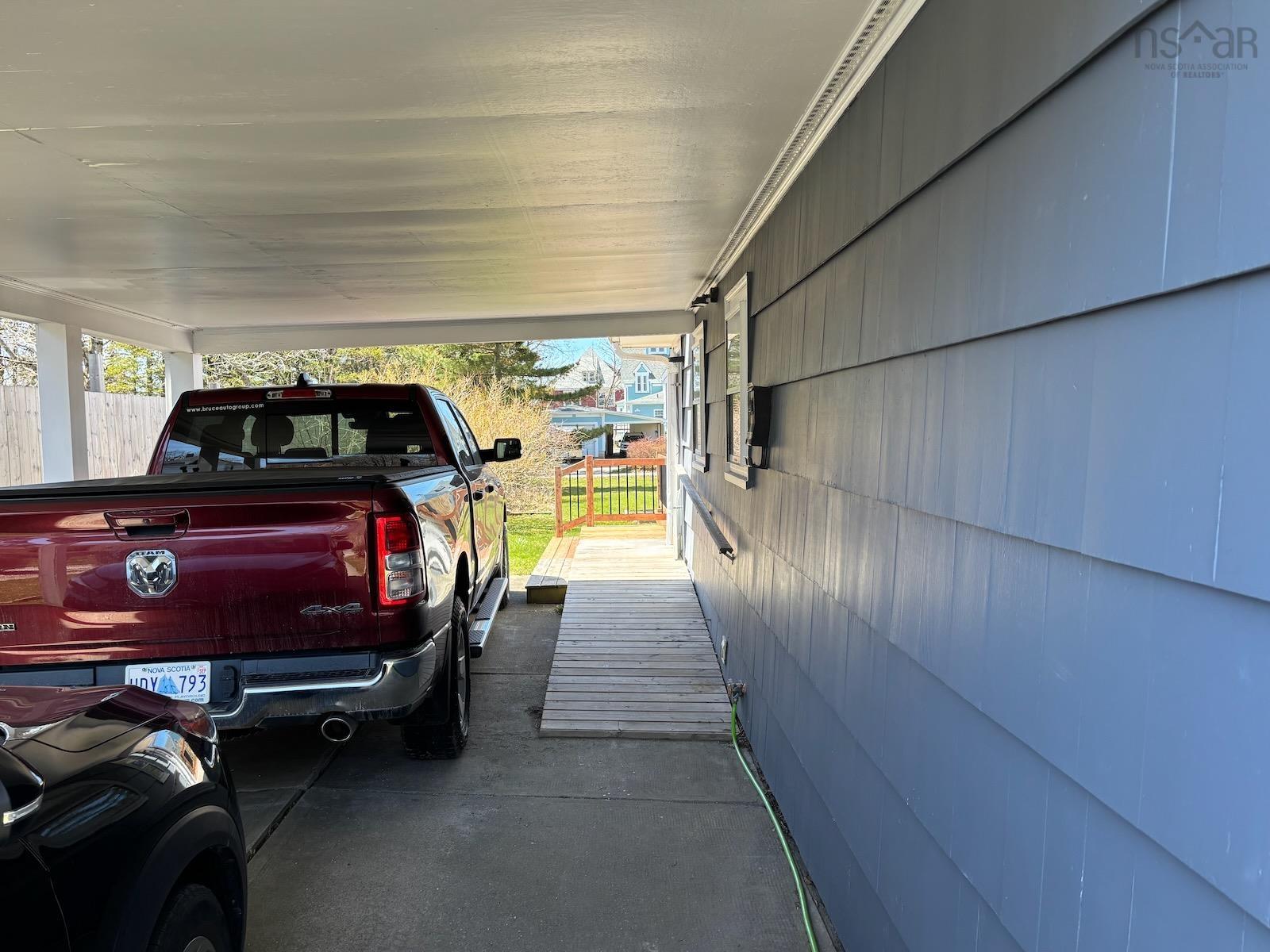 $355,500.00: 10 Park Street, Yarmouth