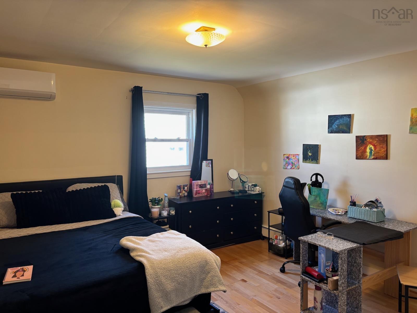 $355,500.00: 10 Park Street, Yarmouth