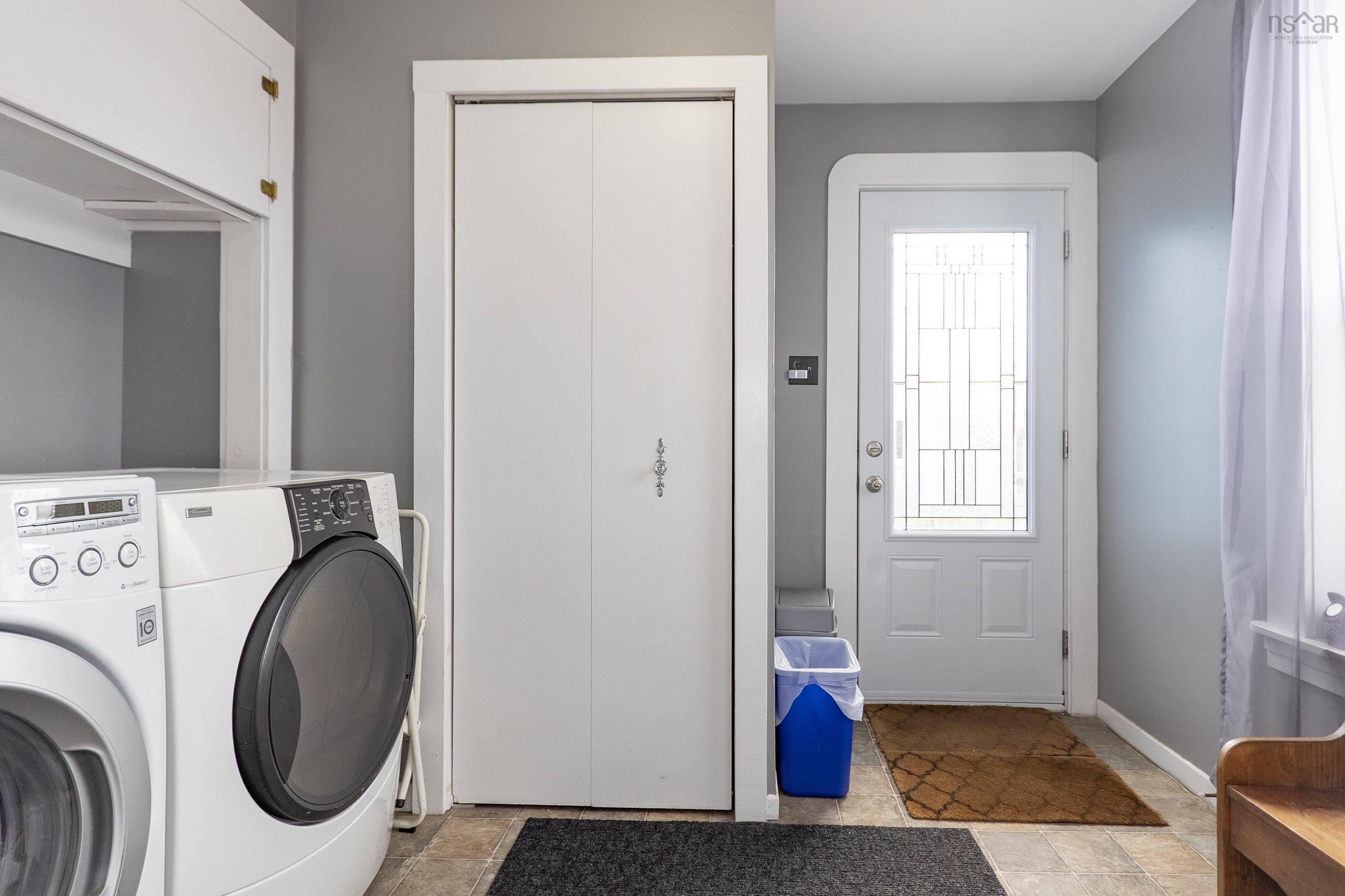 $349,900.00: 85 Church Street, Springhill