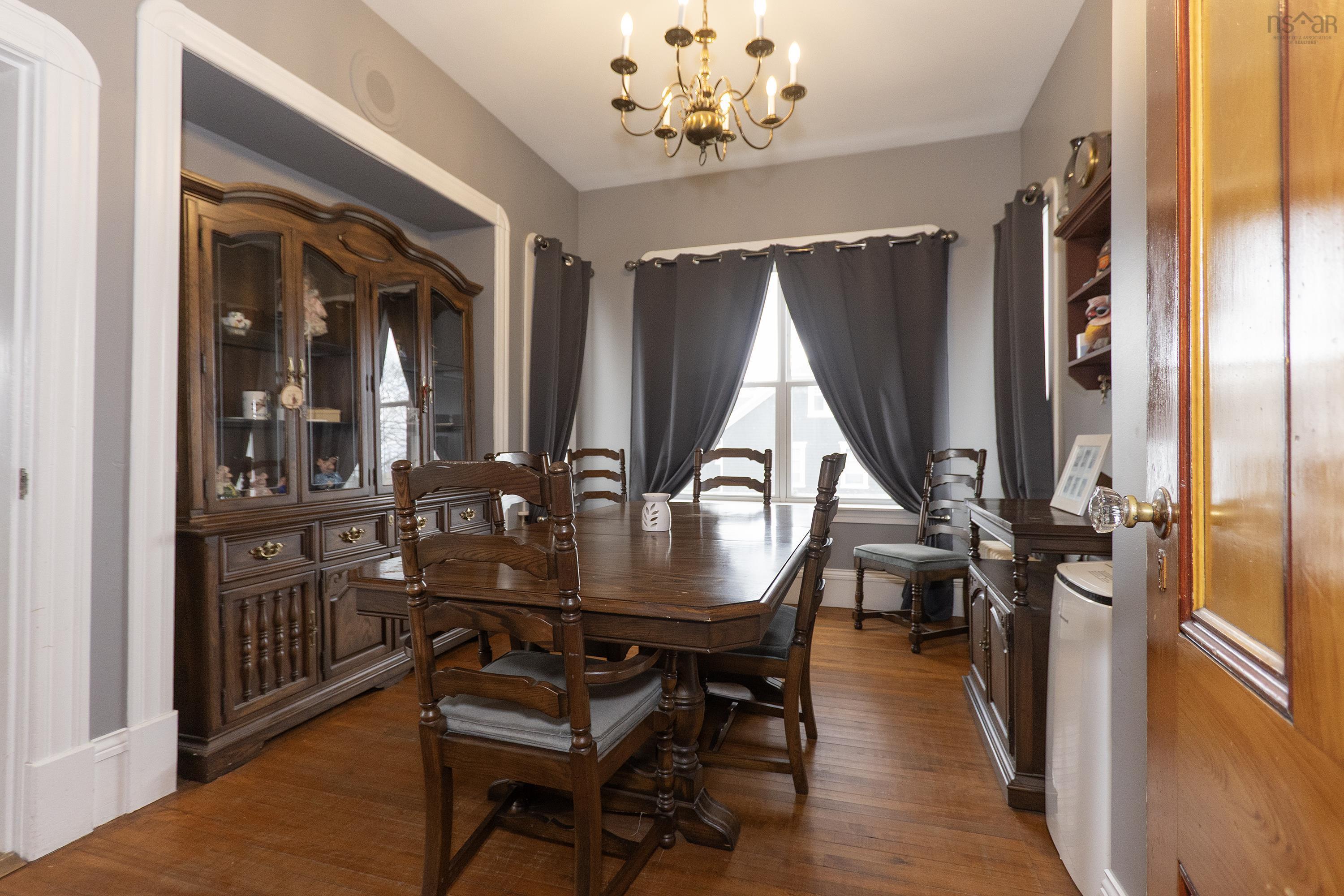 $349,900.00: 85 Church Street, Springhill