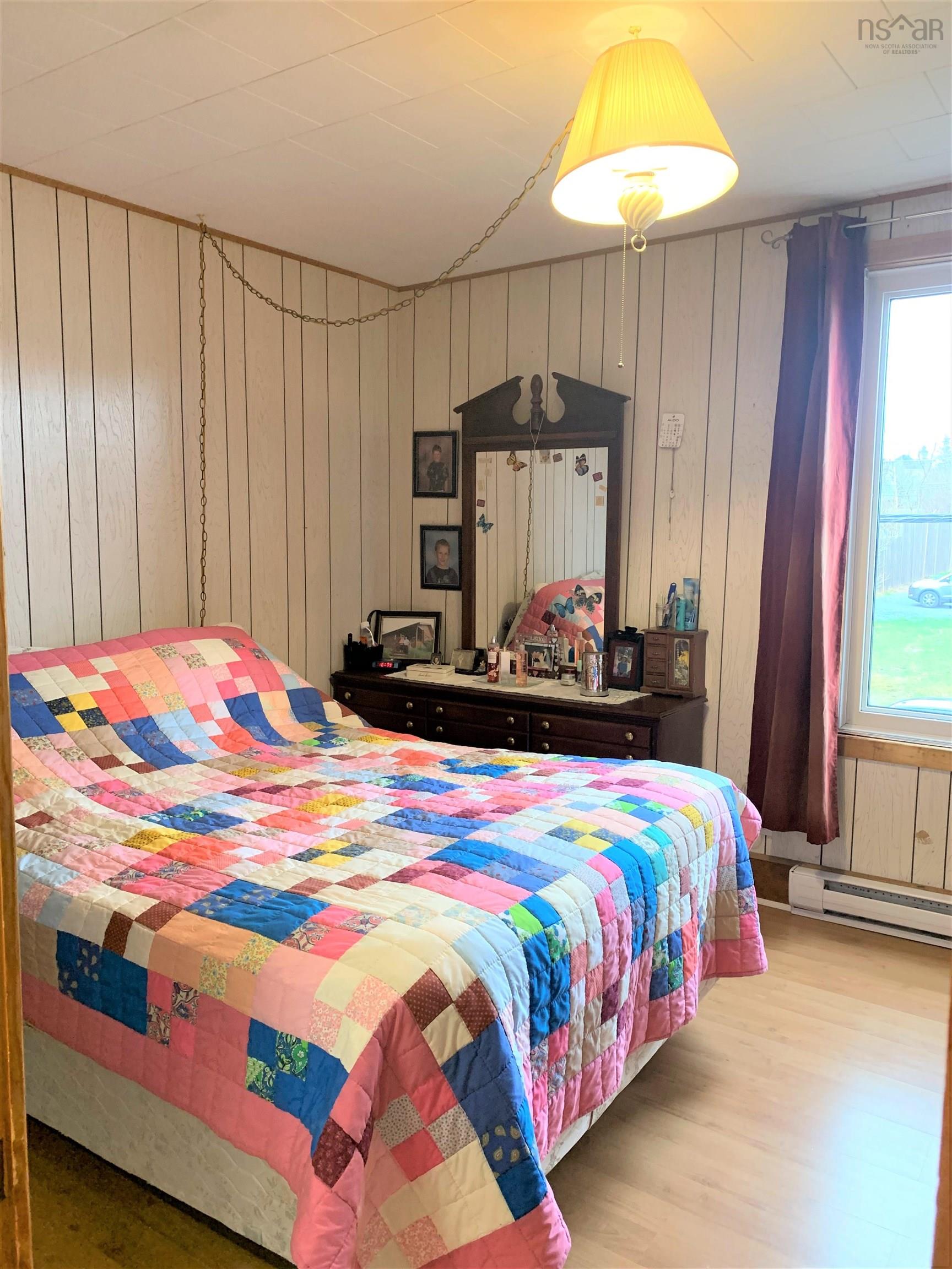 $324,900.00: 6 Junction Road, Springhill