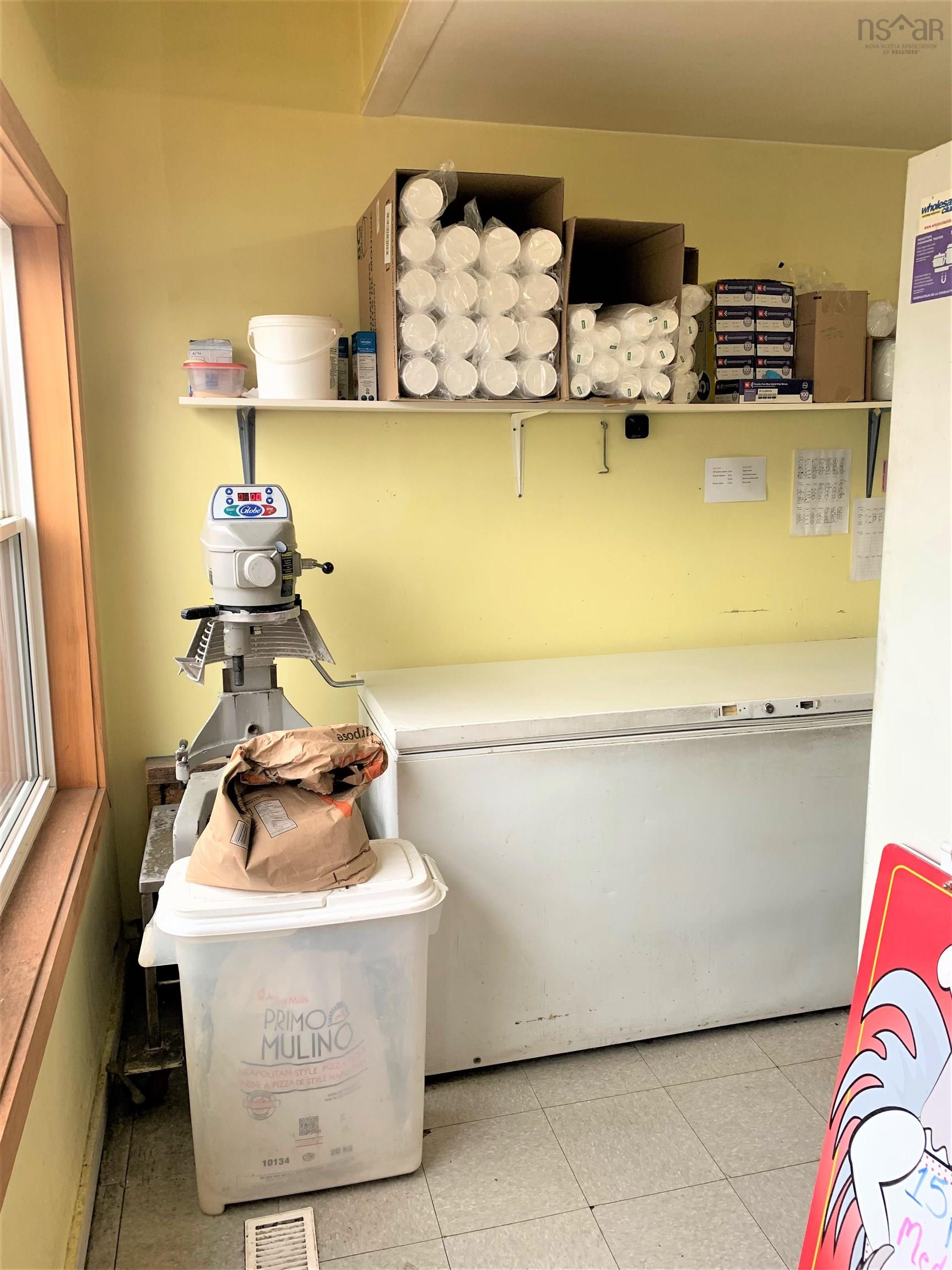 $324,900.00: 6 Junction Road, Springhill