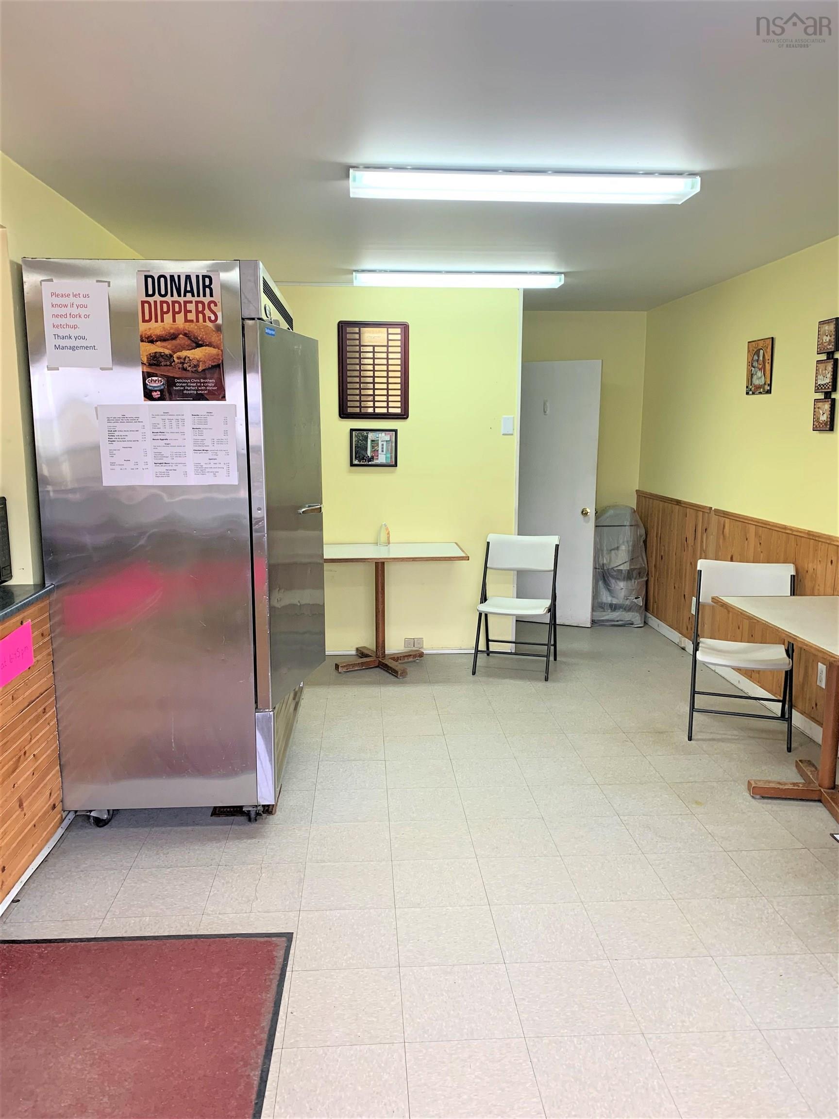 $324,900.00: 6 Junction Road, Springhill