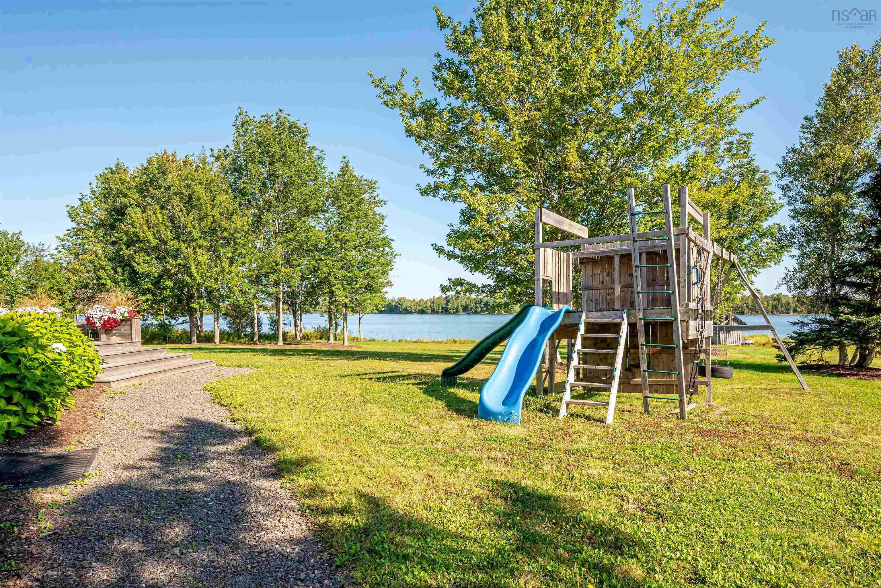 $1,349,000.00: 5293 Little Harbour Road, Little Harbour