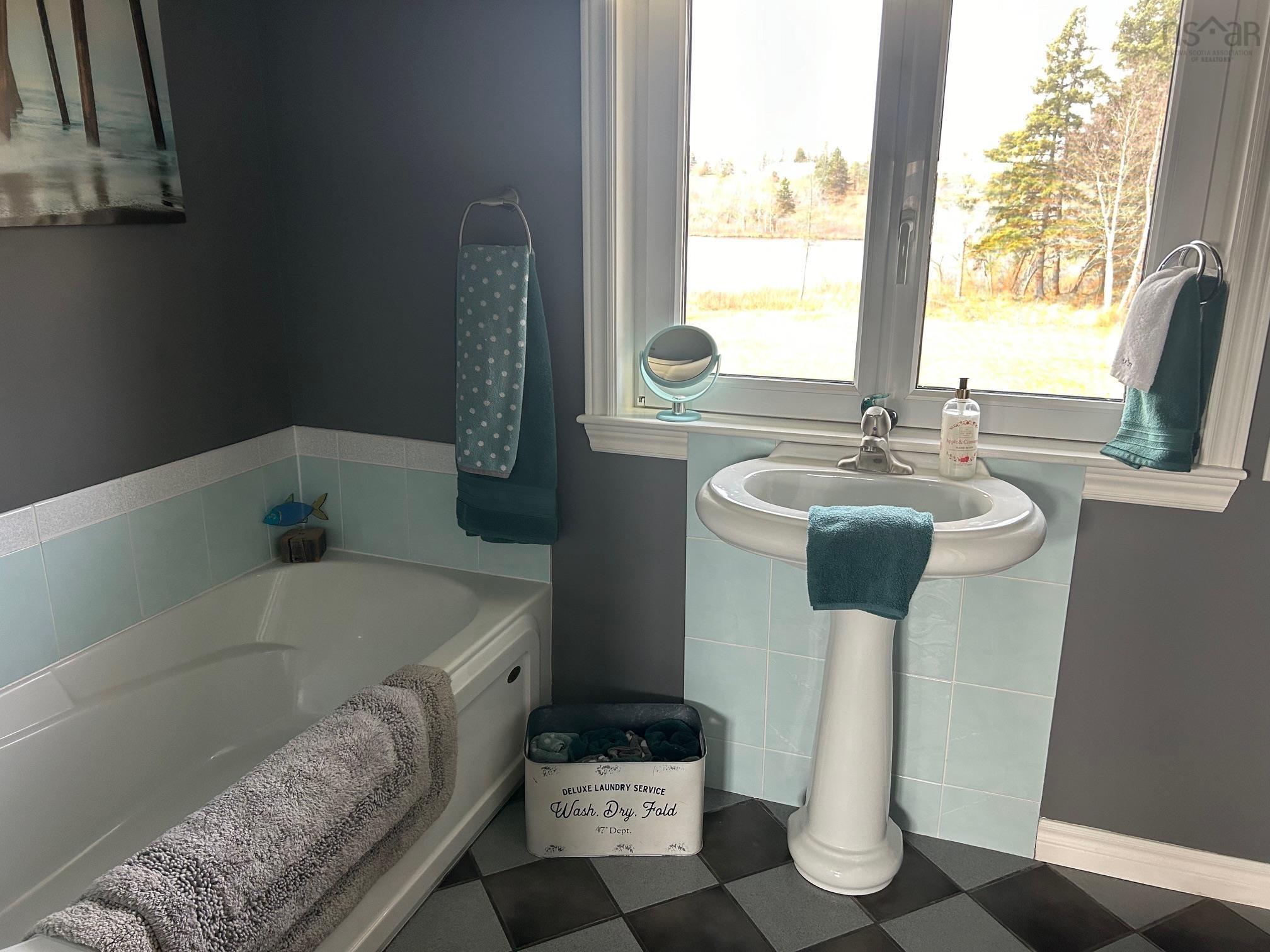 $775,000.00: 78 Fort Point Road, Lahave