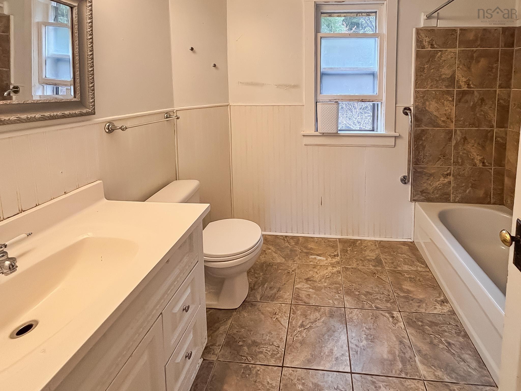 $420,000.00: 111 Main Street, Mahone Bay