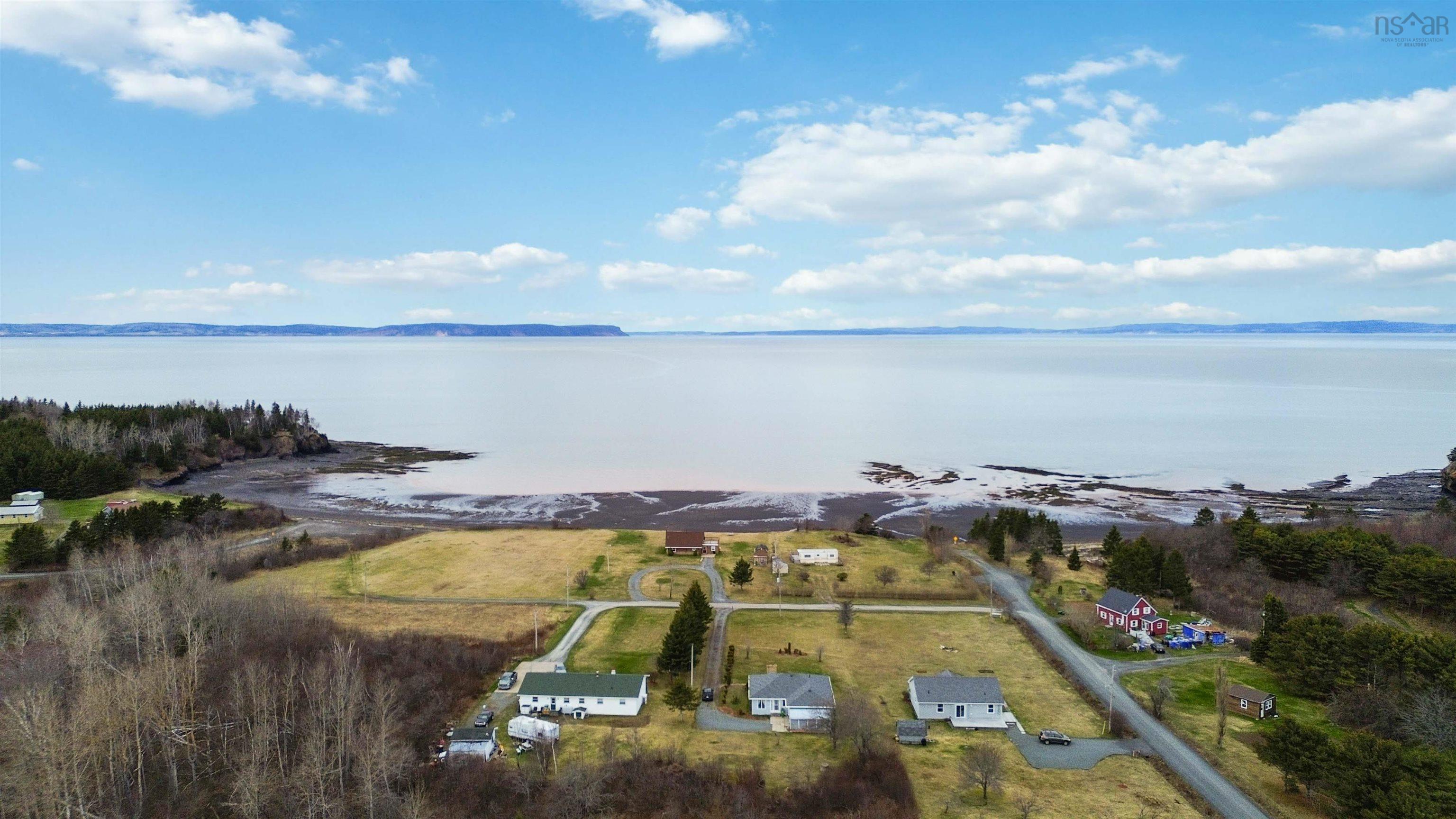 $349,900.00: 13 Cove Road, Bramber