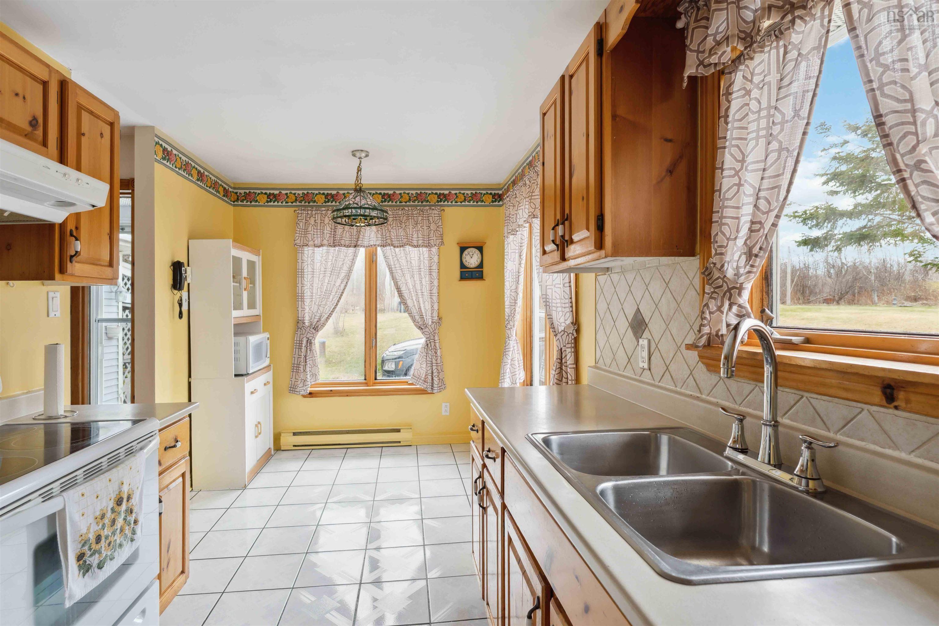 $349,900.00: 13 Cove Road, Bramber