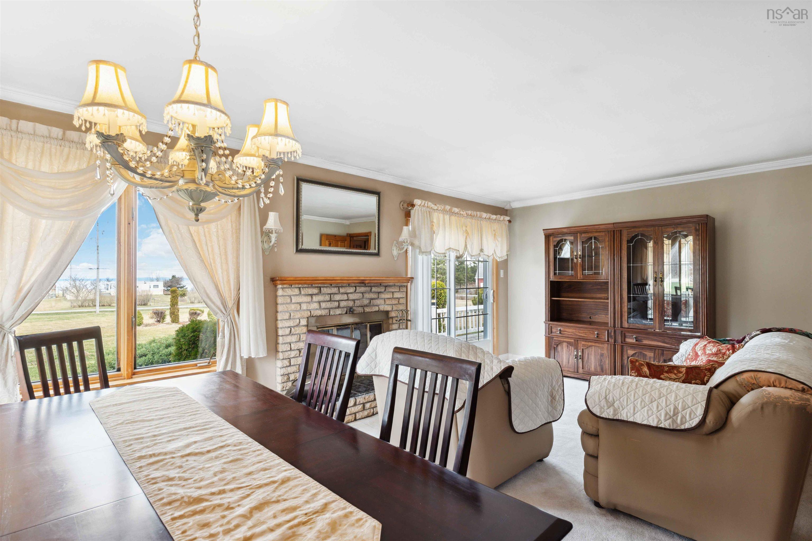 $349,900.00: 13 Cove Road, Bramber