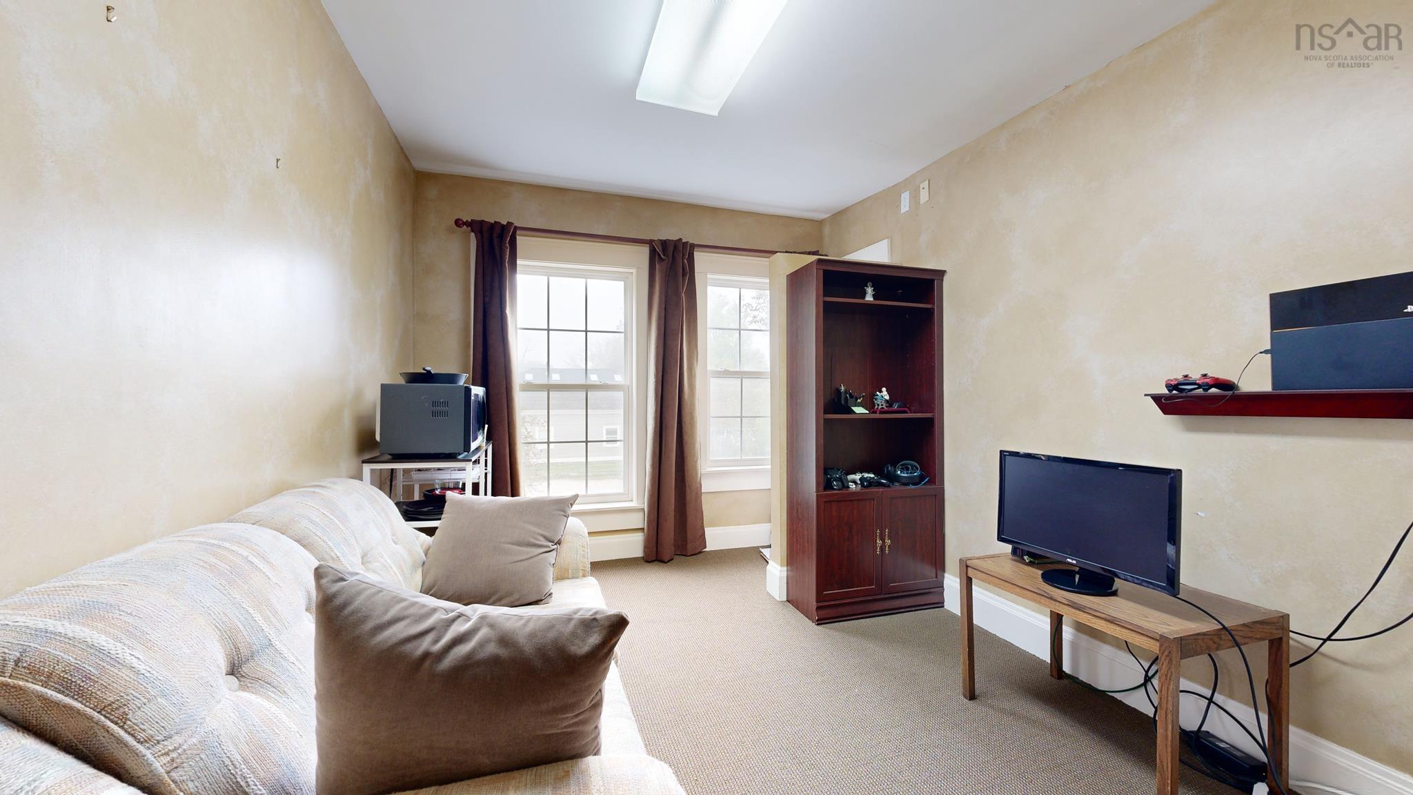 $575,000.00: 130 Water Street, Shelburne