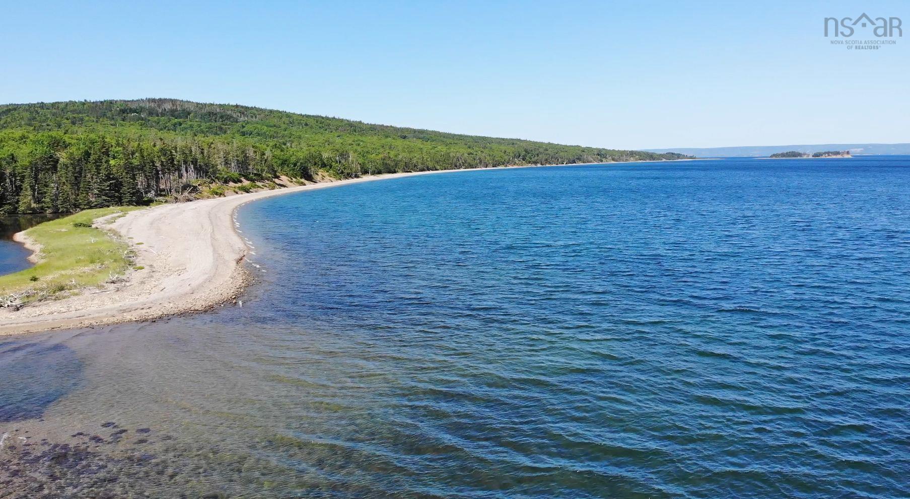 $795,000.00: 195 Acres West Bay Highway, Roberta