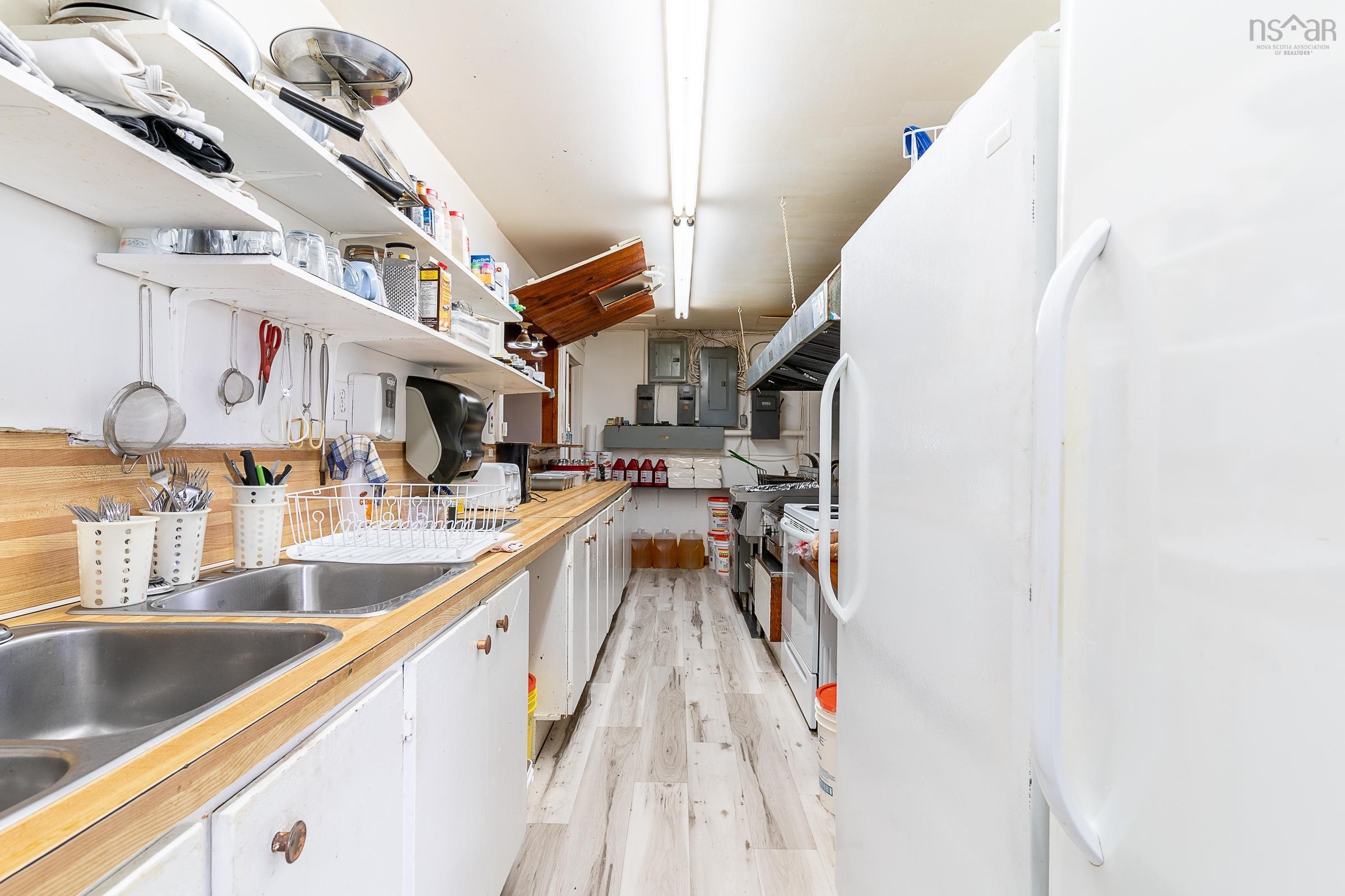 $390,000.00: 8946 Highway 1, Meteghan River