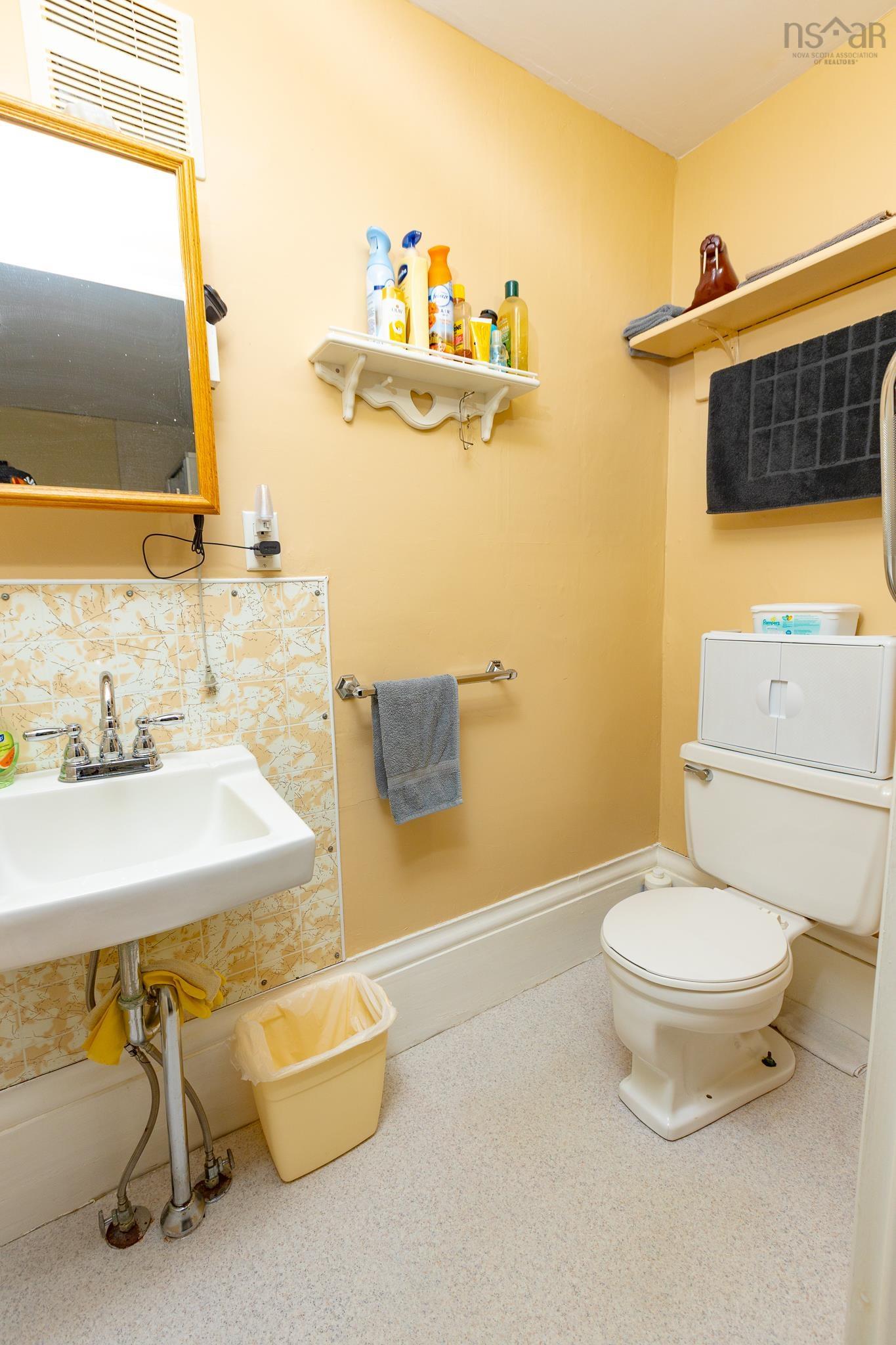 $339,000.00: 15 John Street, Shelburne