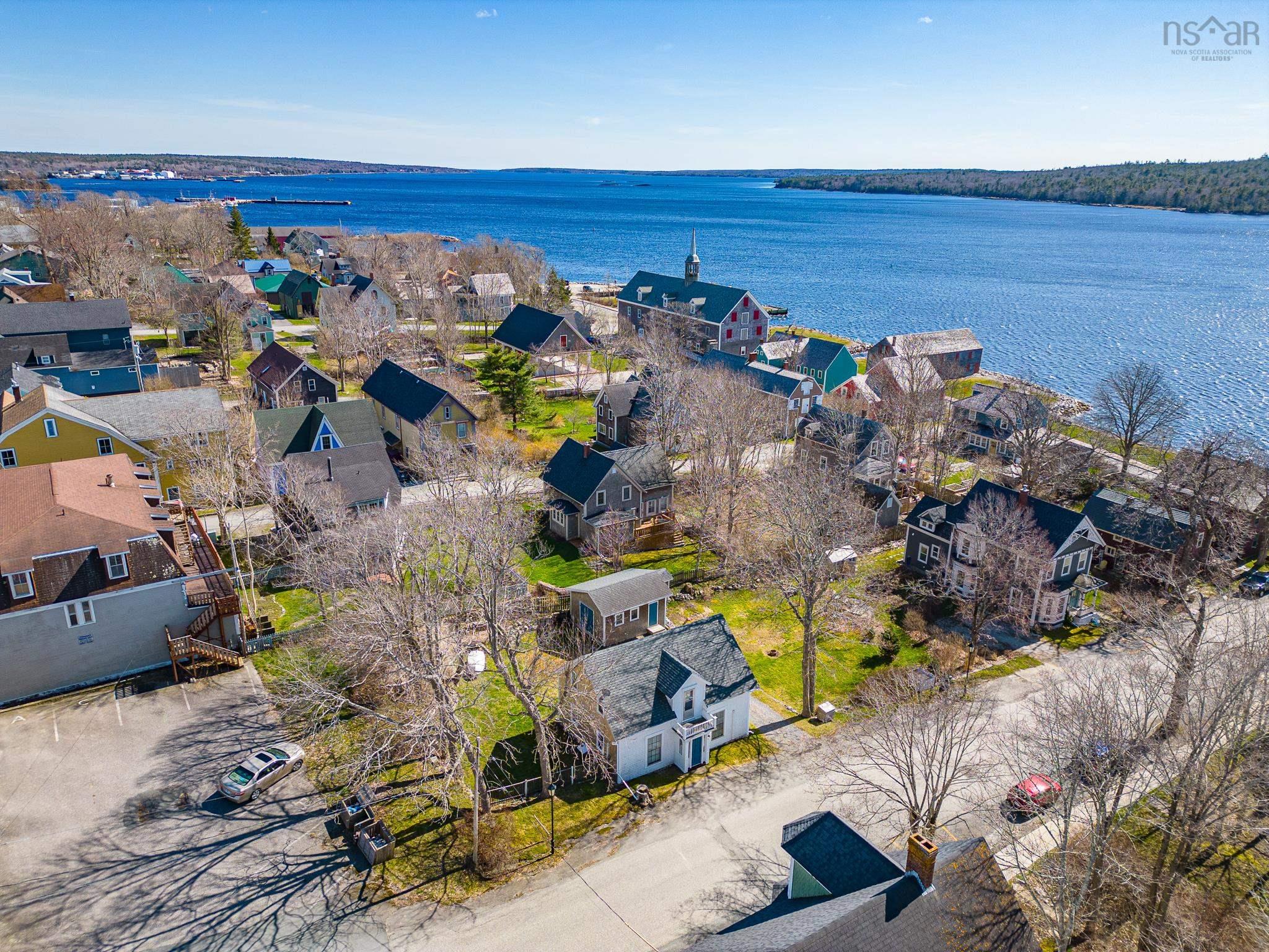 $339,000.00: 15 John Street, Shelburne