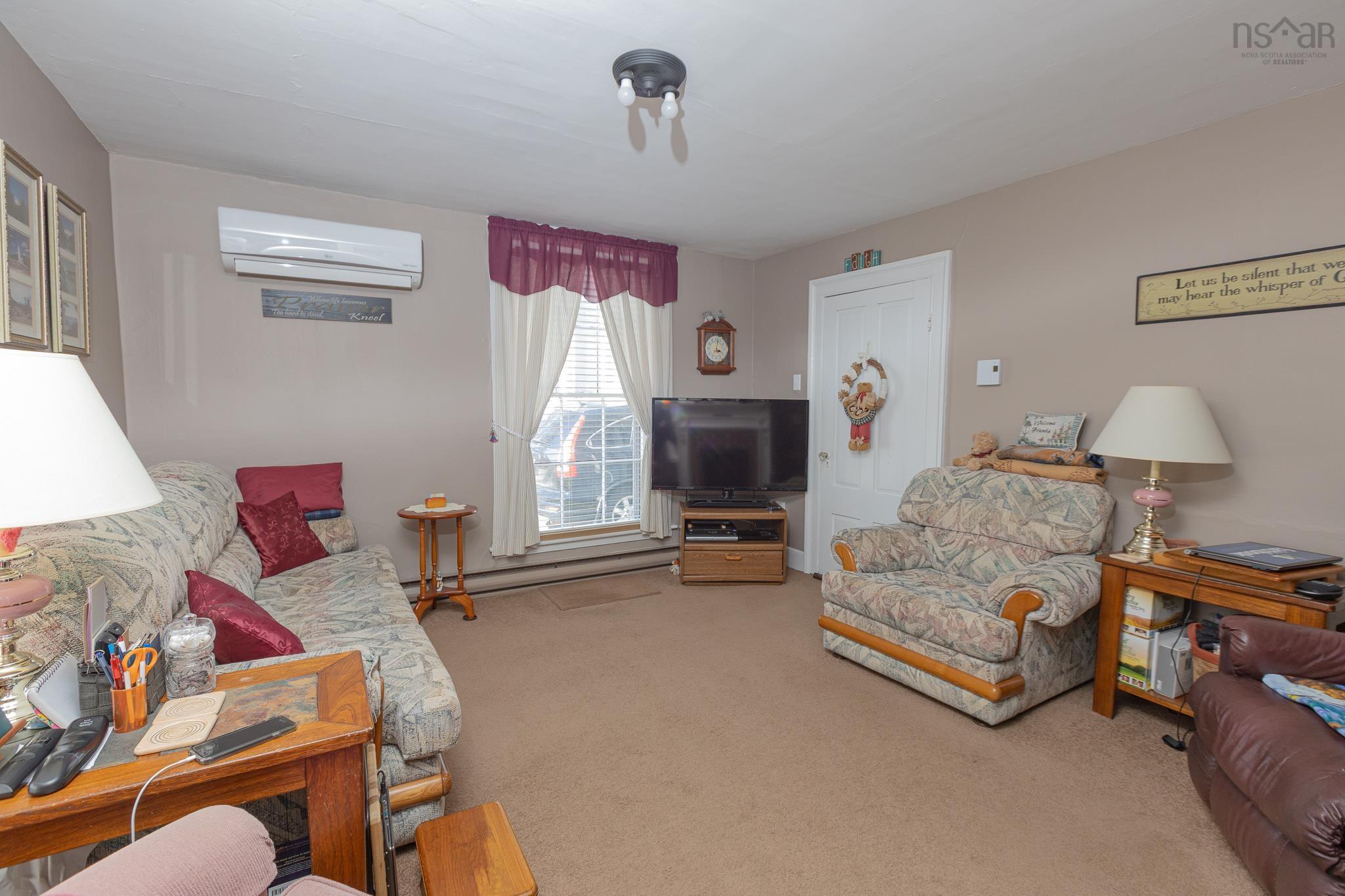 $339,000.00: 15 John Street, Shelburne