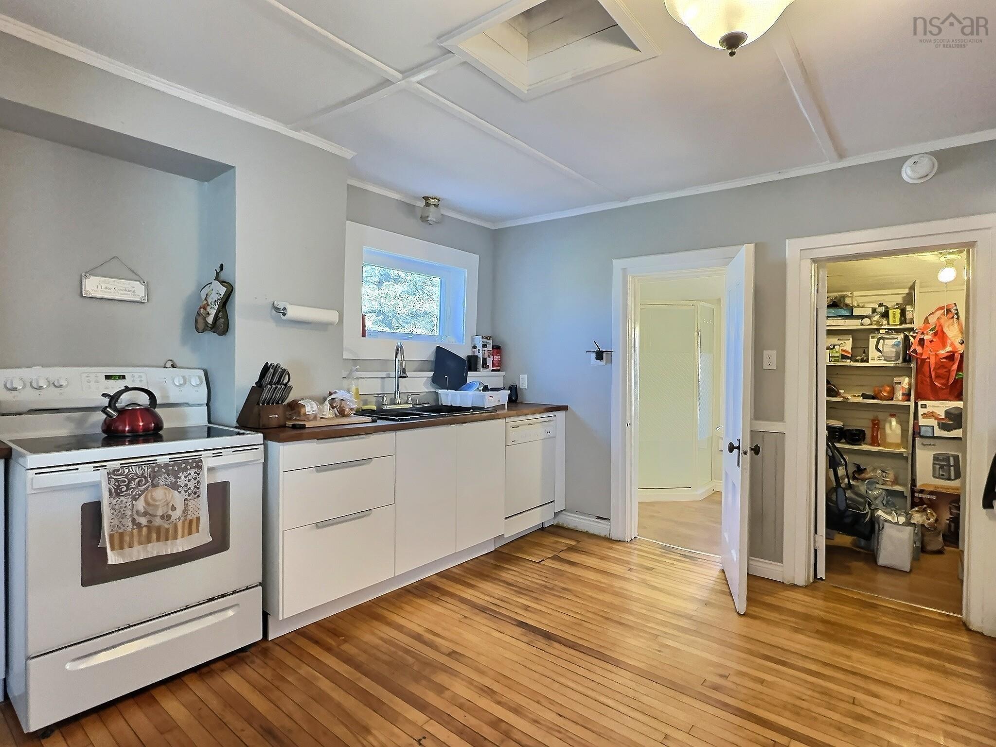 $349,000.00: 1429 East Prince Street, Salmon River