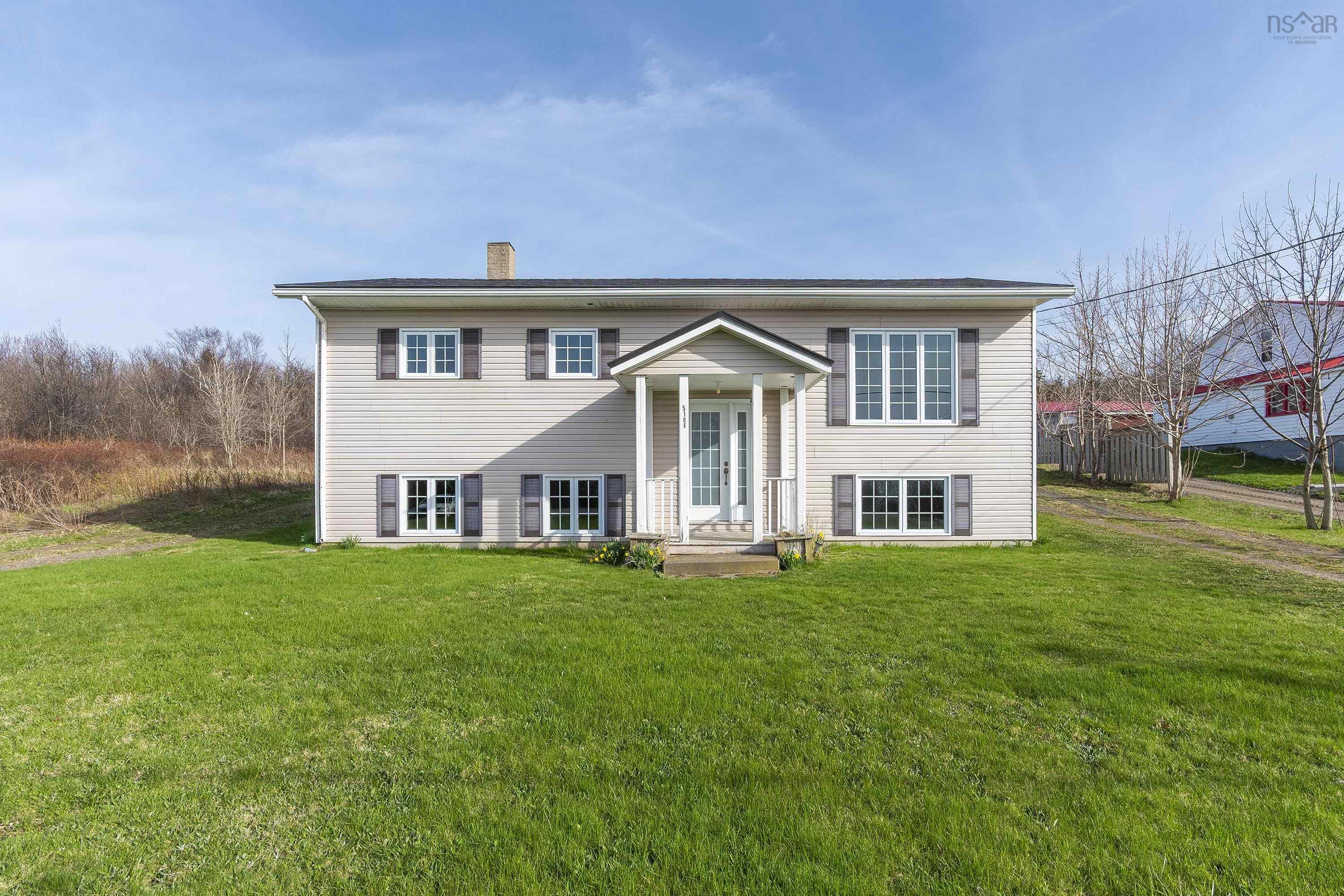 $325,000.00: 5104 Shore Road, Parkers Cove