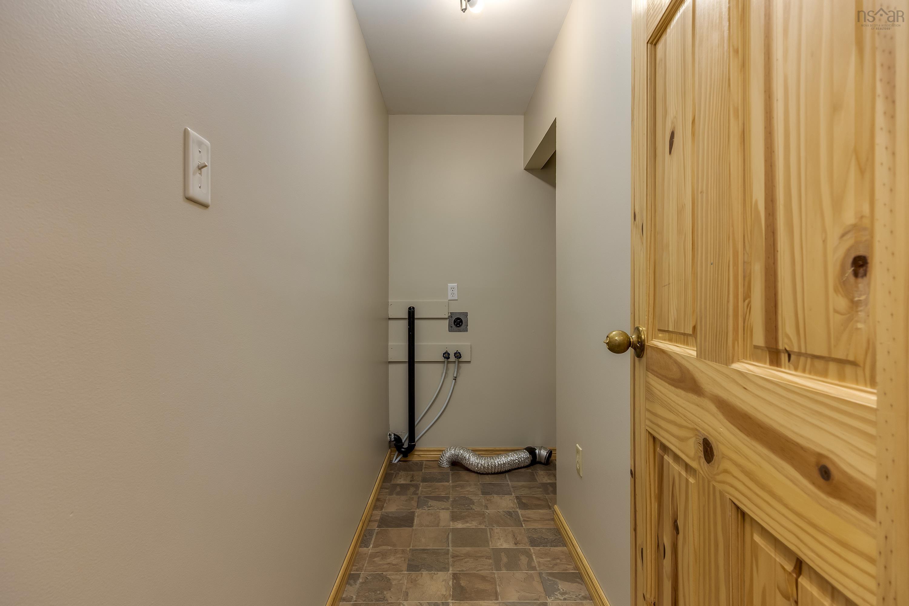 $325,000.00: 5104 Shore Road, Parkers Cove