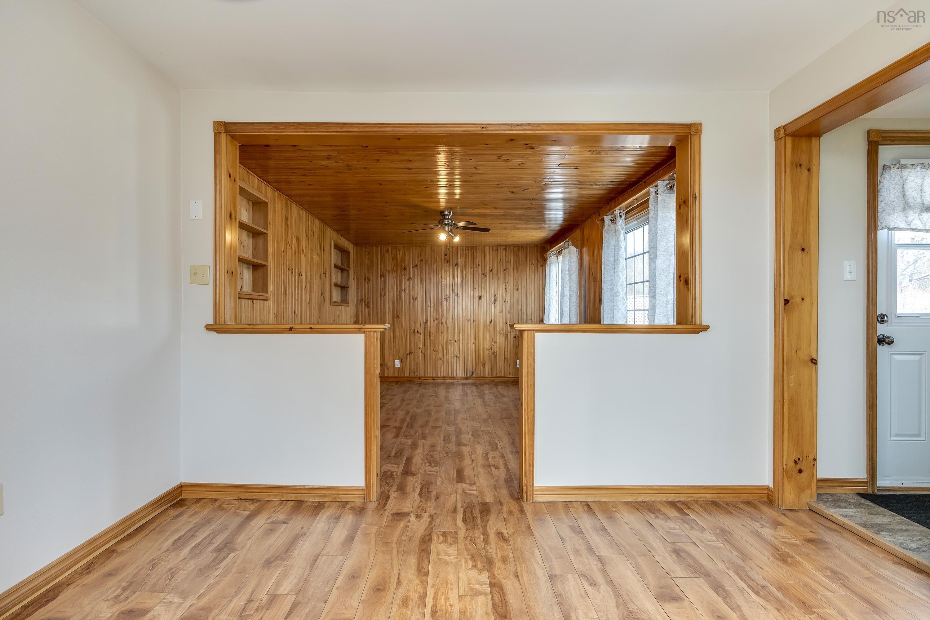 $325,000.00: 5104 Shore Road, Parkers Cove