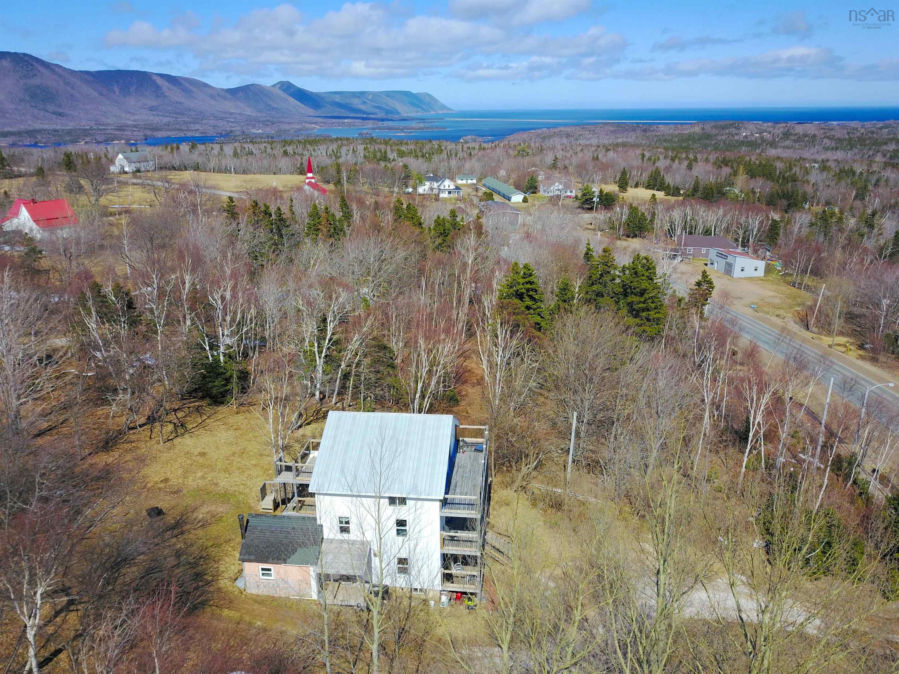 $375,000.00: 29219 Cabot Trail, Cape North