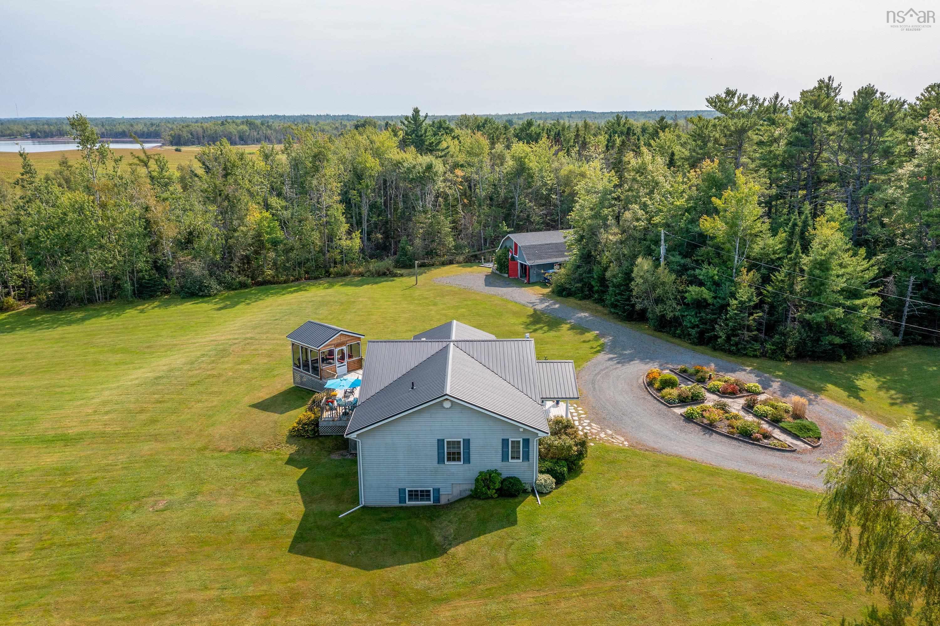 $650,000.00: 70 Davidson Lane, Waterside